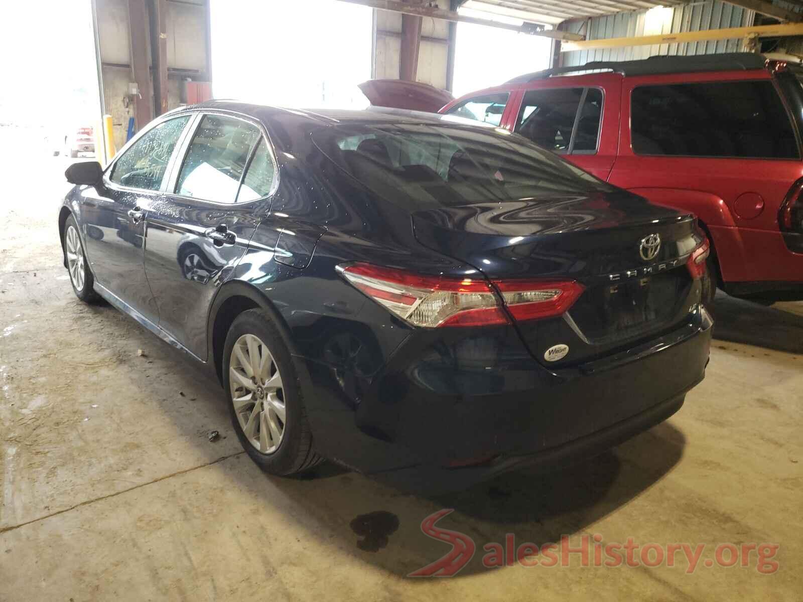 4T1B11HK0JU500800 2018 TOYOTA CAMRY