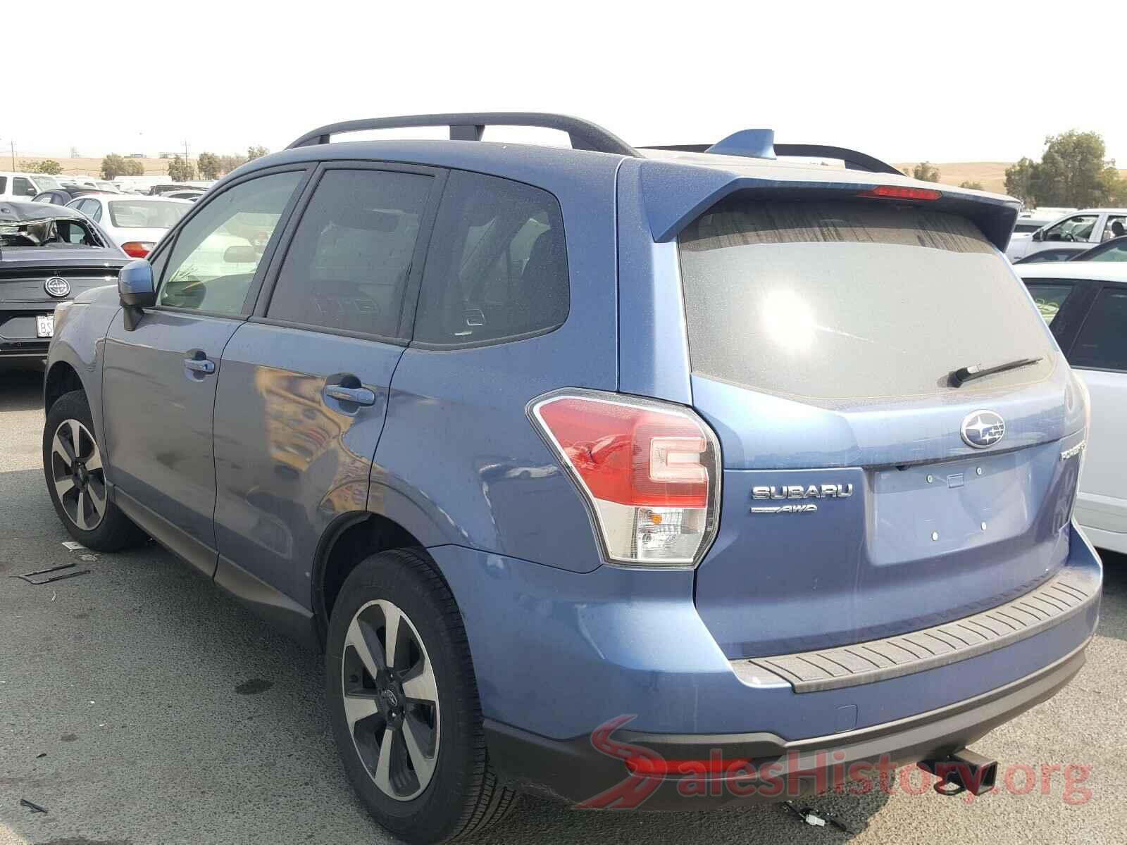 JF2SJAGC1JH582058 2018 SUBARU FORESTER