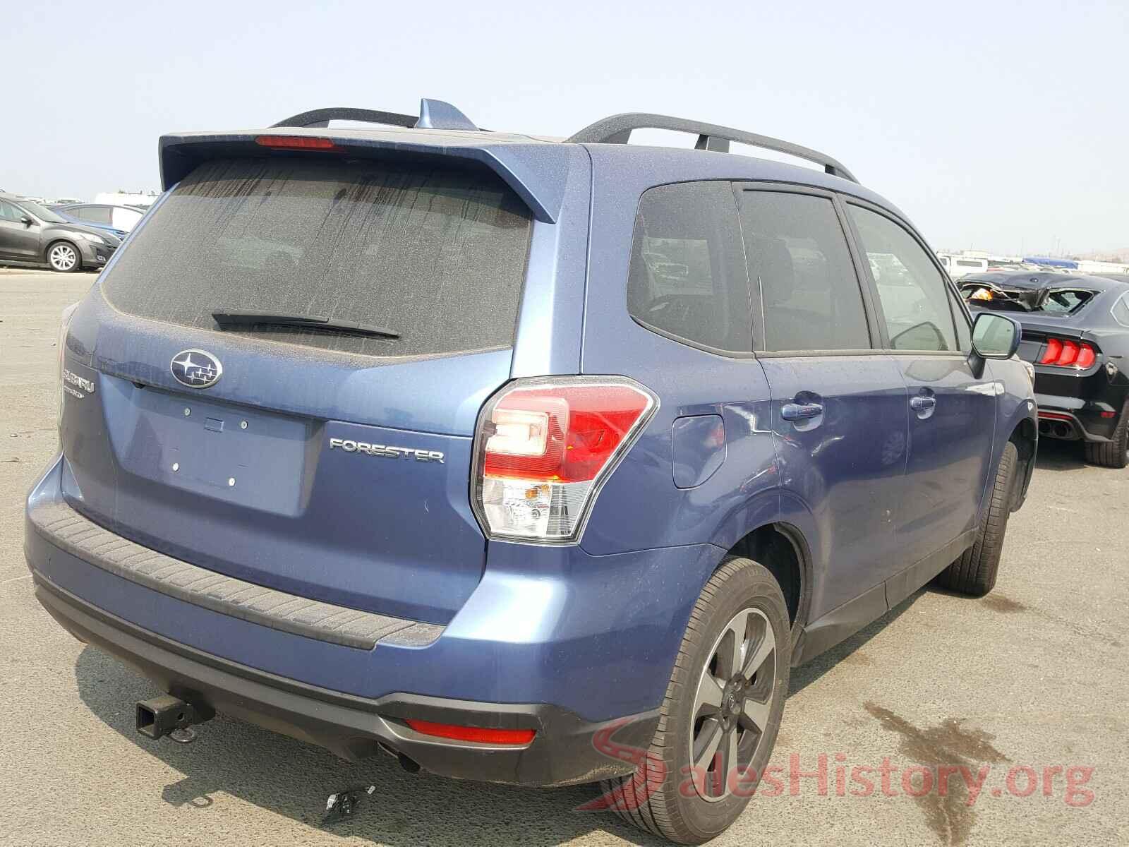 JF2SJAGC1JH582058 2018 SUBARU FORESTER