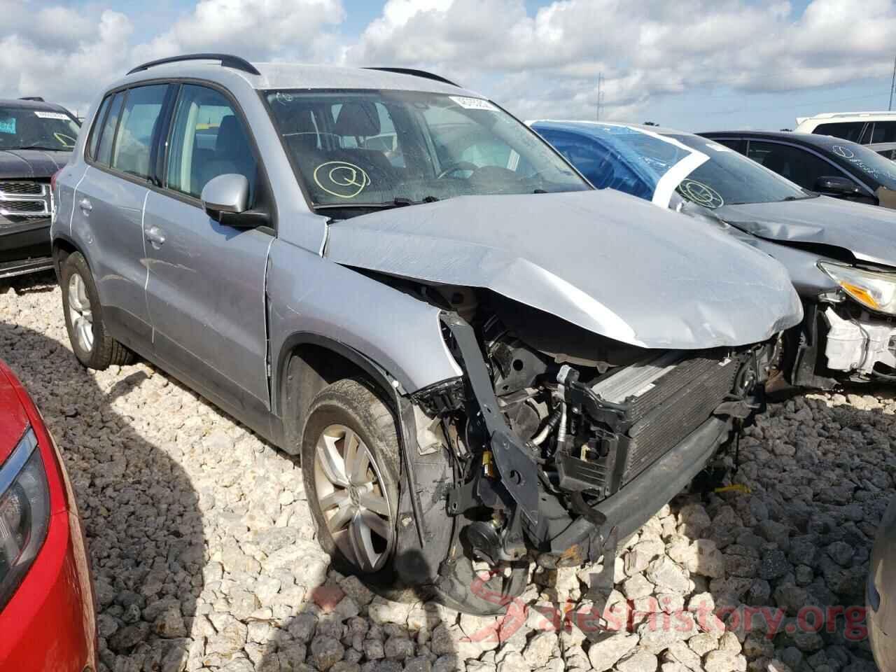 WVGAV7AX9HK019782 2017 VOLKSWAGEN TIGUAN