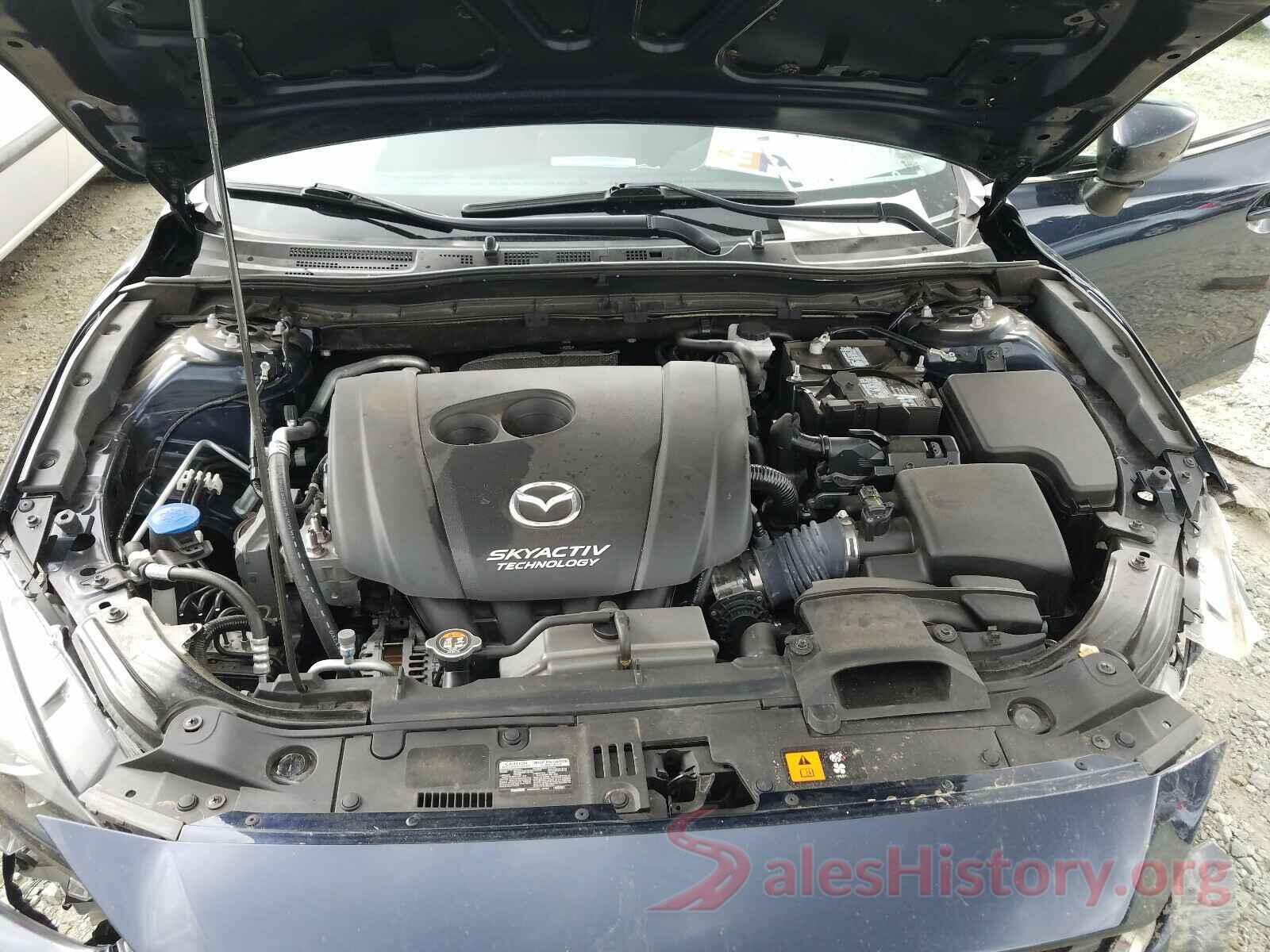 3MZBN1U77JM215880 2018 MAZDA 3