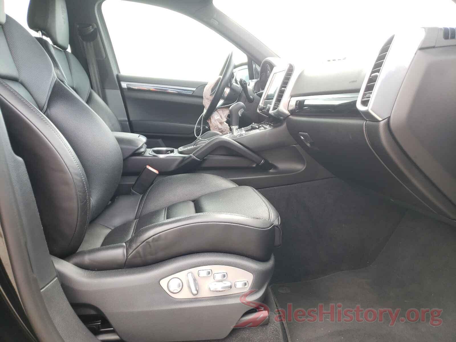 WP1AA2A20HKA83277 2017 PORSCHE CAYENNE