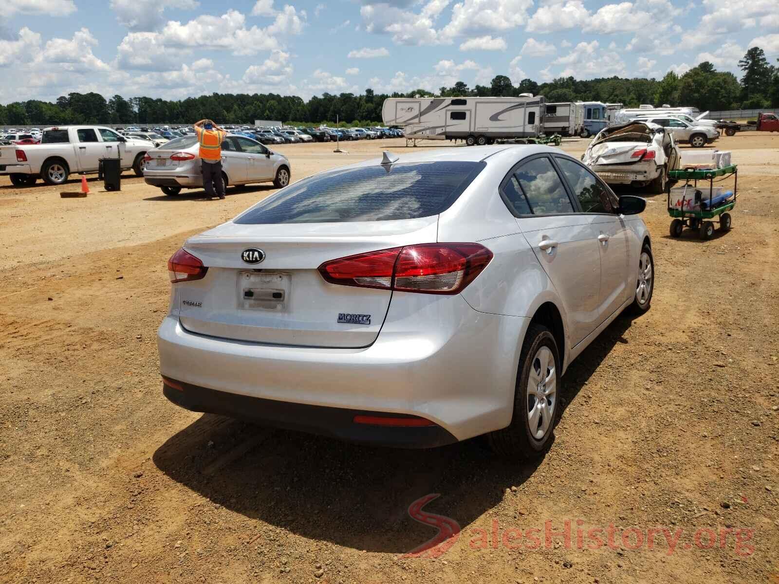 3KPFL4A7XHE111324 2017 KIA FORTE