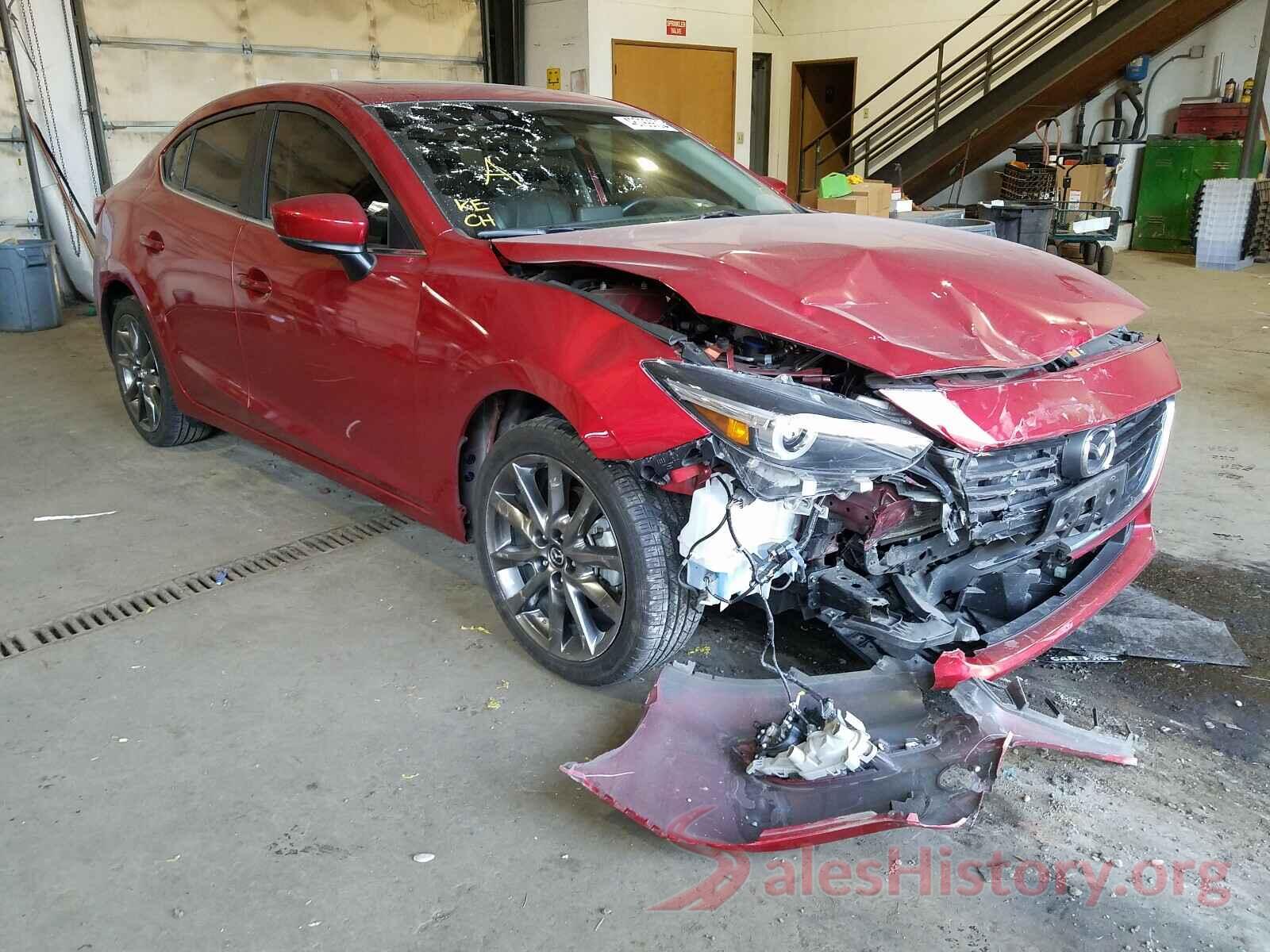 3MZBN1W32JM216901 2018 MAZDA 3