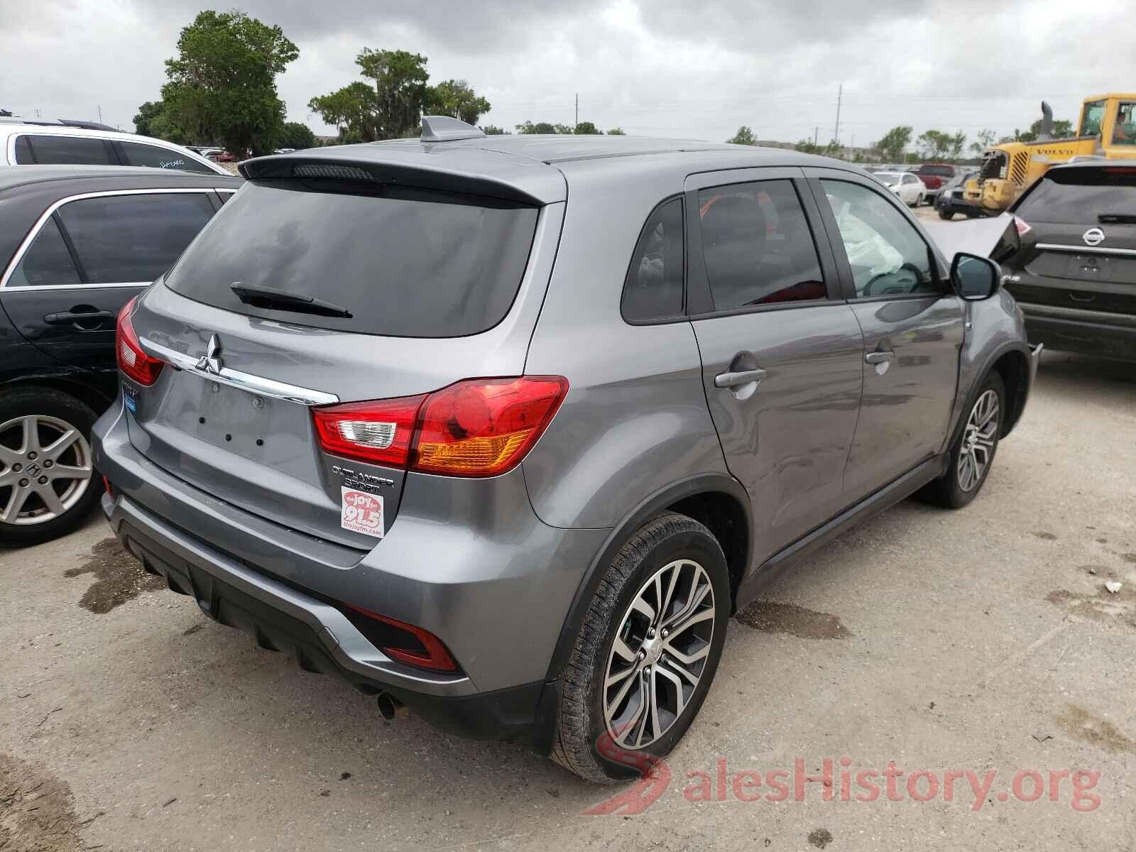 JA4AP3AUXJU023745 2018 MITSUBISHI OUTLANDER