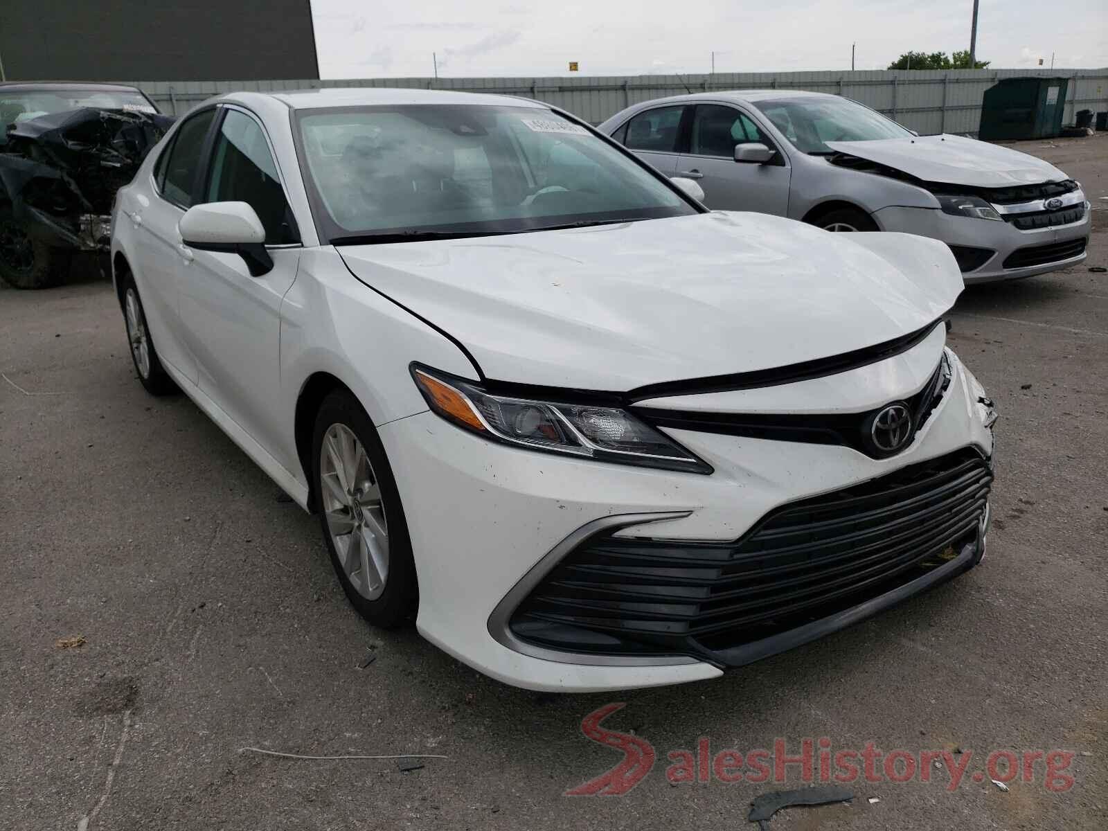 4T1C11AK1MU558689 2021 TOYOTA CAMRY