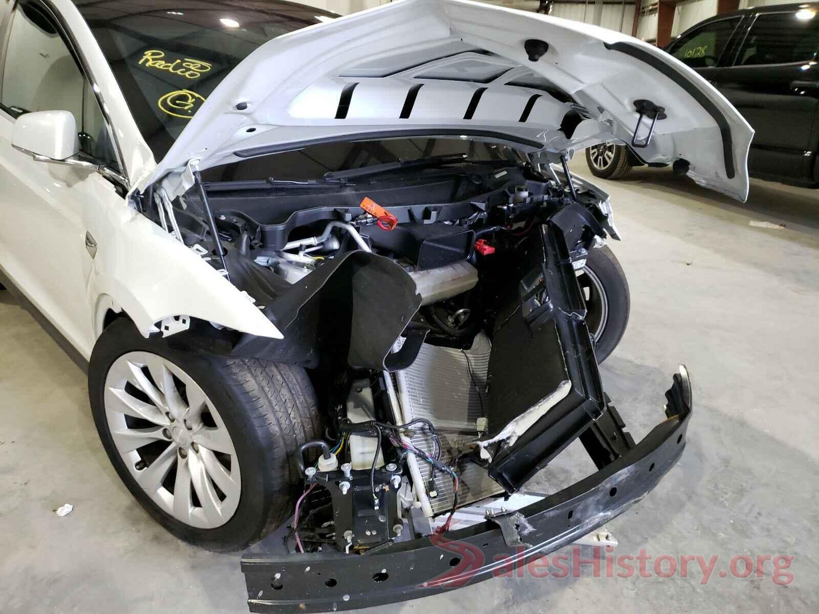 5YJXCDE27JF113518 2018 TESLA MODEL X