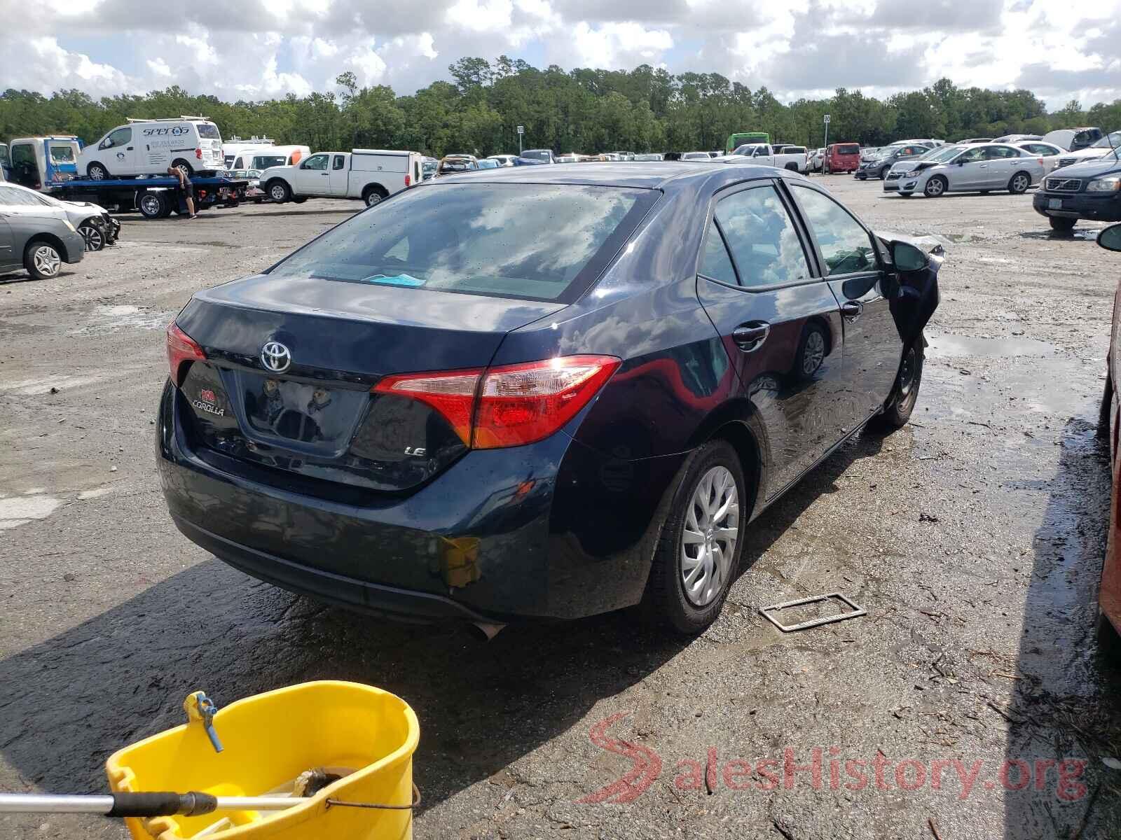 2T1BURHE3JC028142 2018 TOYOTA COROLLA