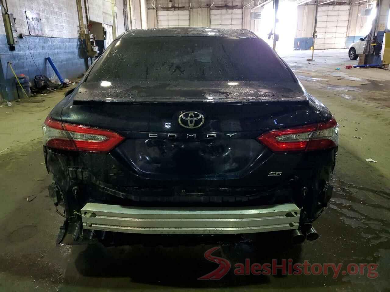 4T1B11HK8JU613488 2018 TOYOTA CAMRY