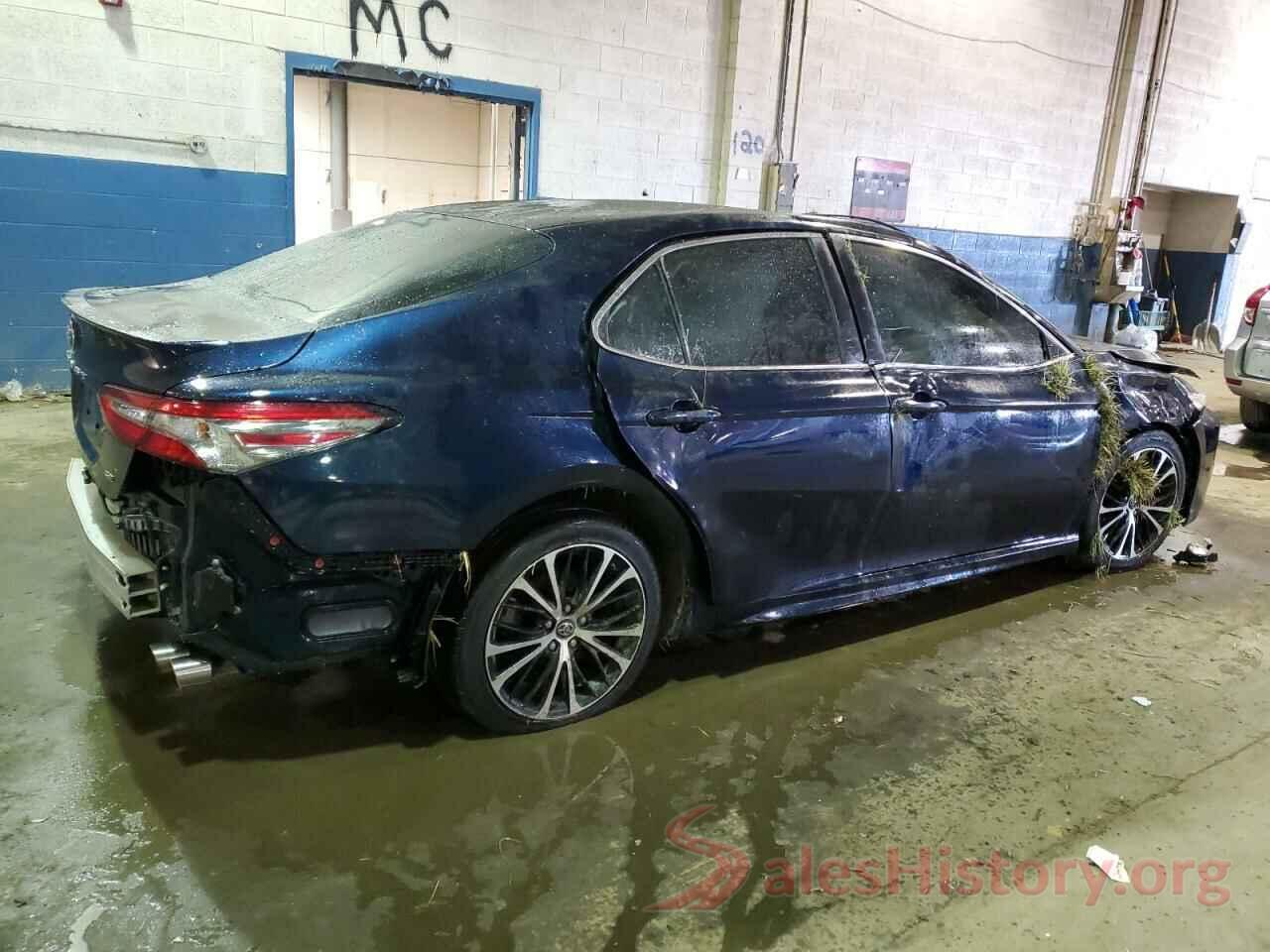 4T1B11HK8JU613488 2018 TOYOTA CAMRY