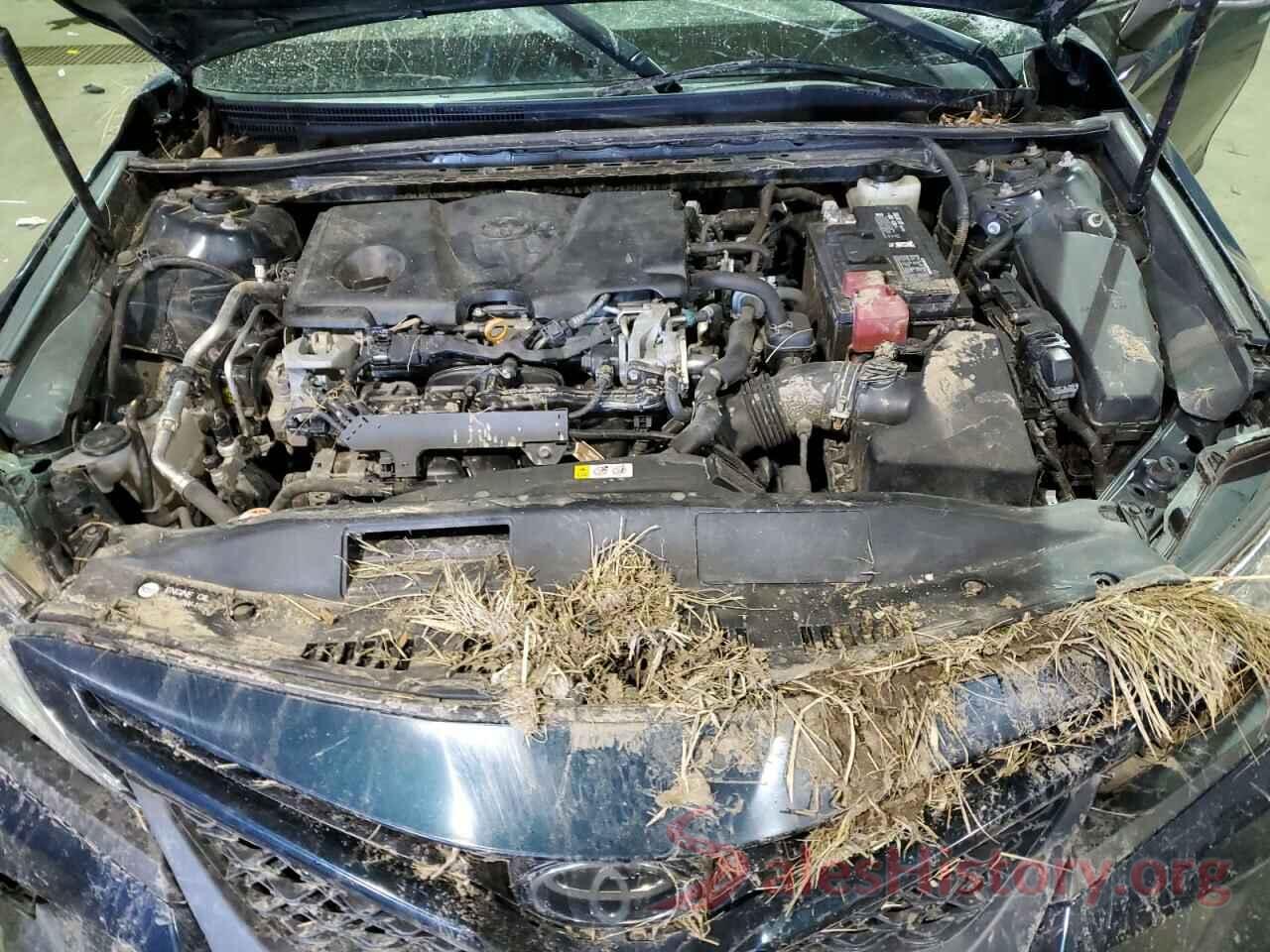 4T1B11HK8JU613488 2018 TOYOTA CAMRY