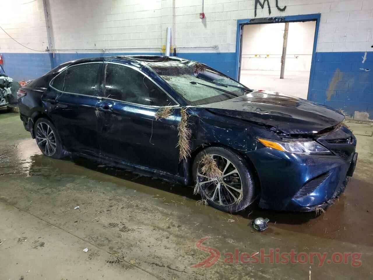 4T1B11HK8JU613488 2018 TOYOTA CAMRY