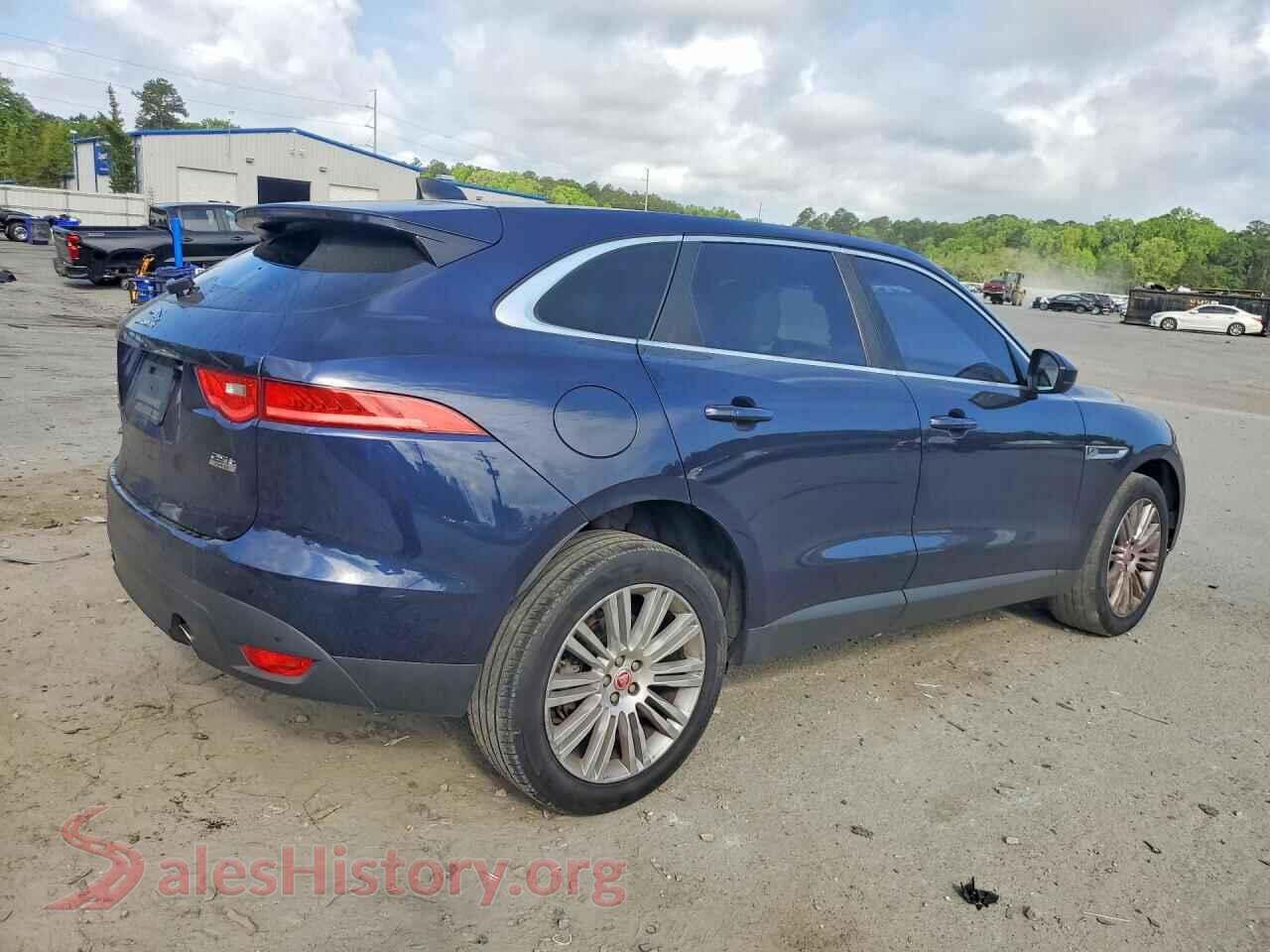 2020 JAGUAR F-PACE VIN SADCJ2FXXLA649396, right side view