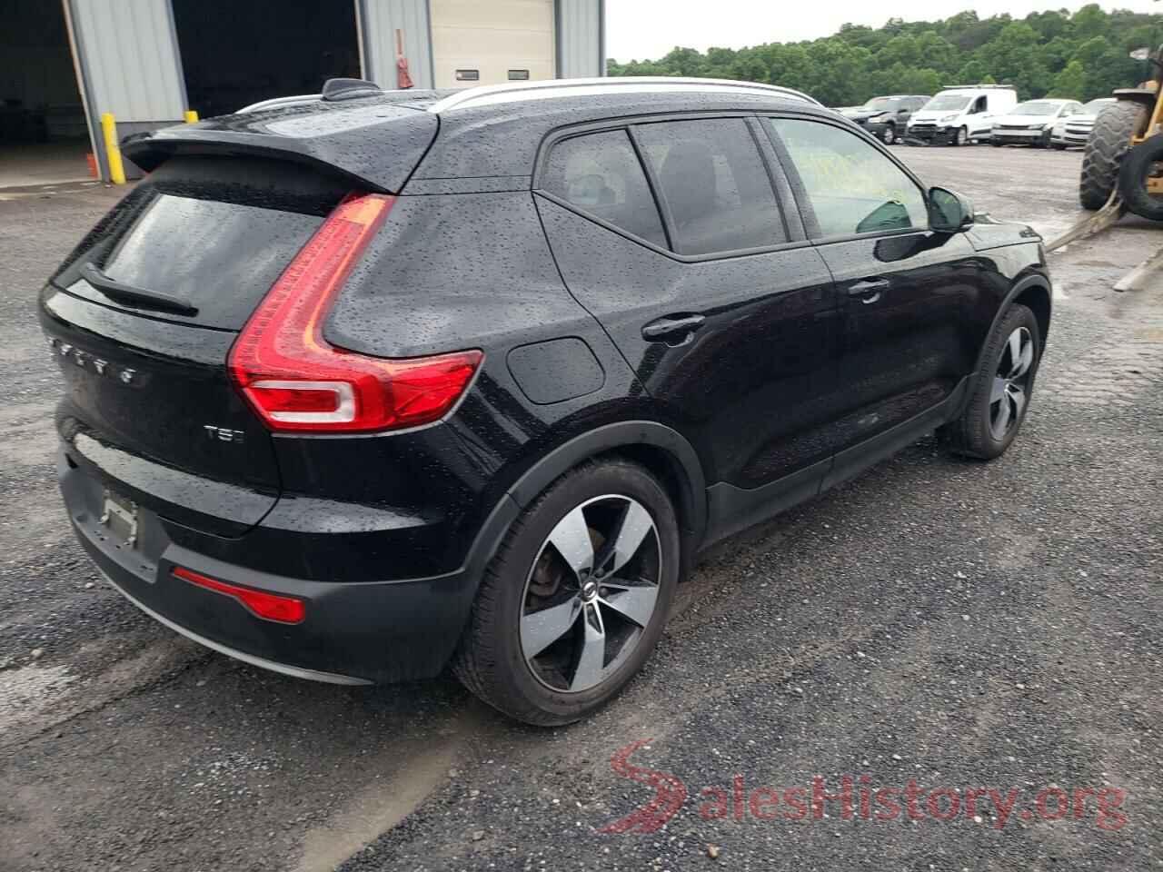 YV4162UK9L2174780 2020 VOLVO XC40