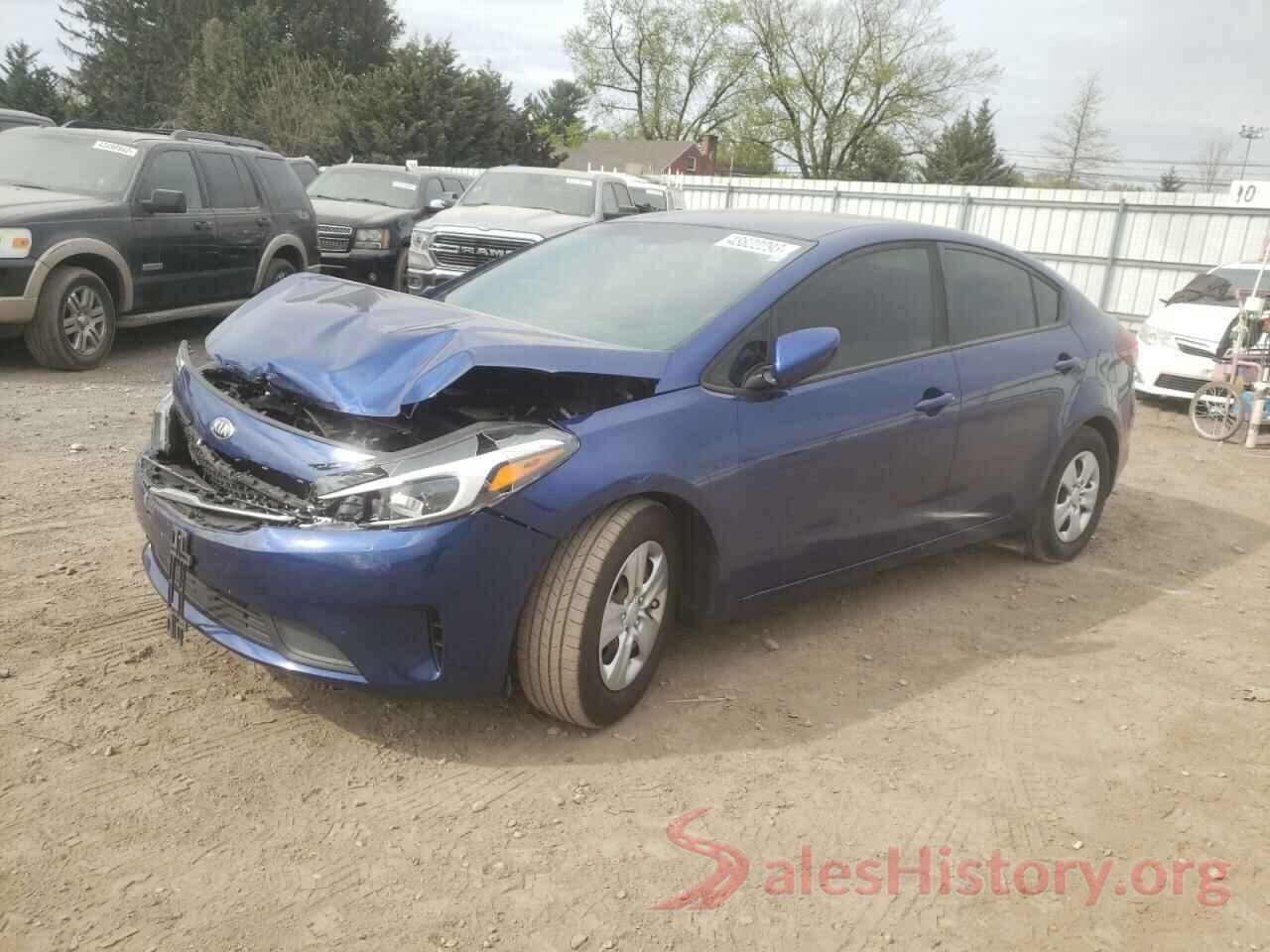 3KPFK4A7XHE152877 2017 KIA FORTE