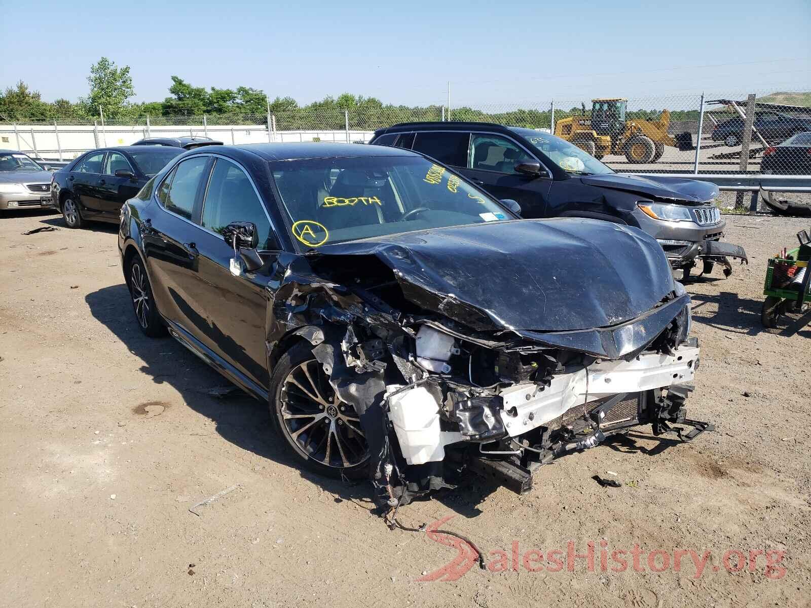 JTNB11HK8J3023359 2018 TOYOTA CAMRY