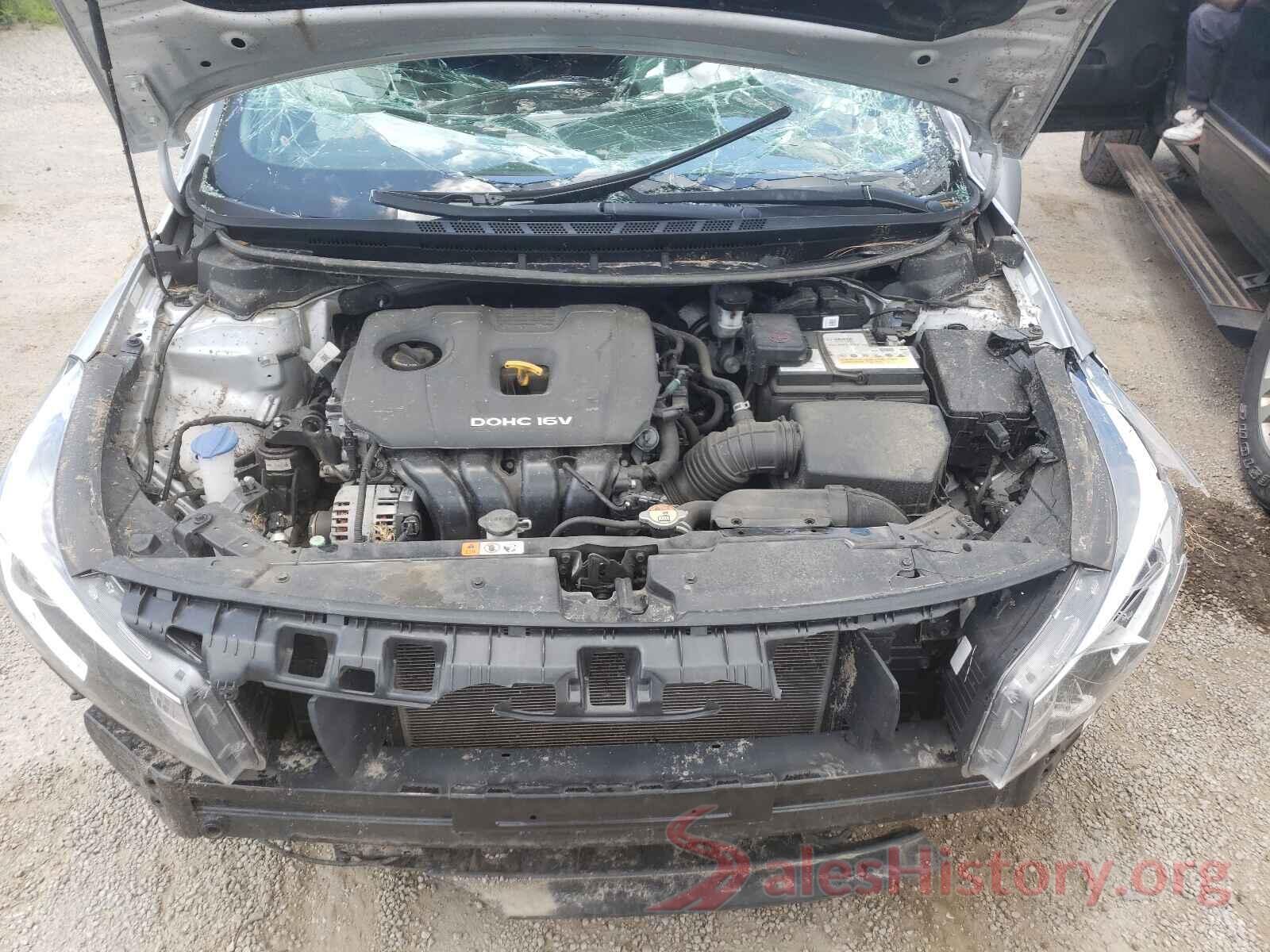 3KPFL4A75JE196112 2018 KIA FORTE