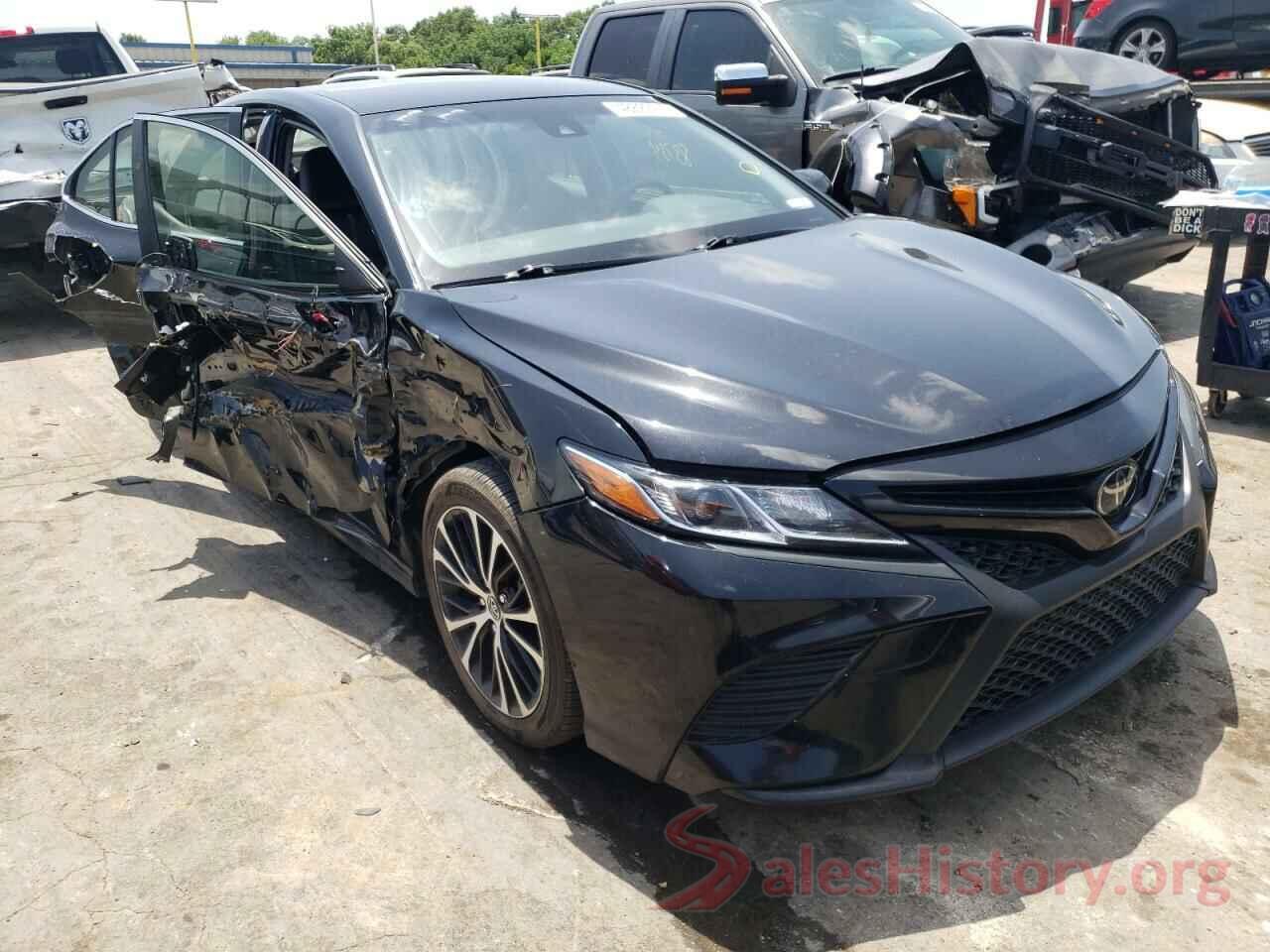 JTNB11HK7J3013437 2018 TOYOTA CAMRY