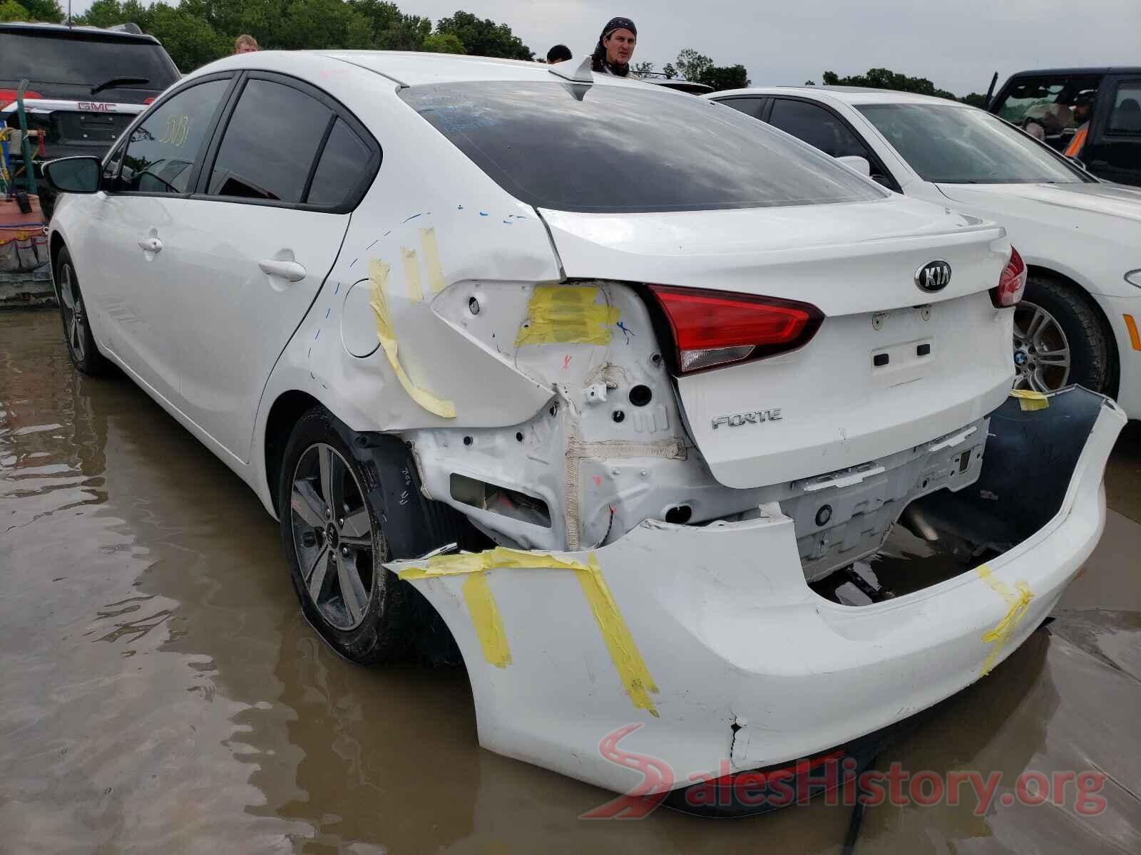 3KPFL4A72JE173063 2018 KIA FORTE