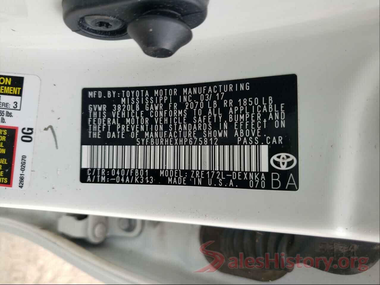 5YFBURHEXHP675812 2017 TOYOTA COROLLA