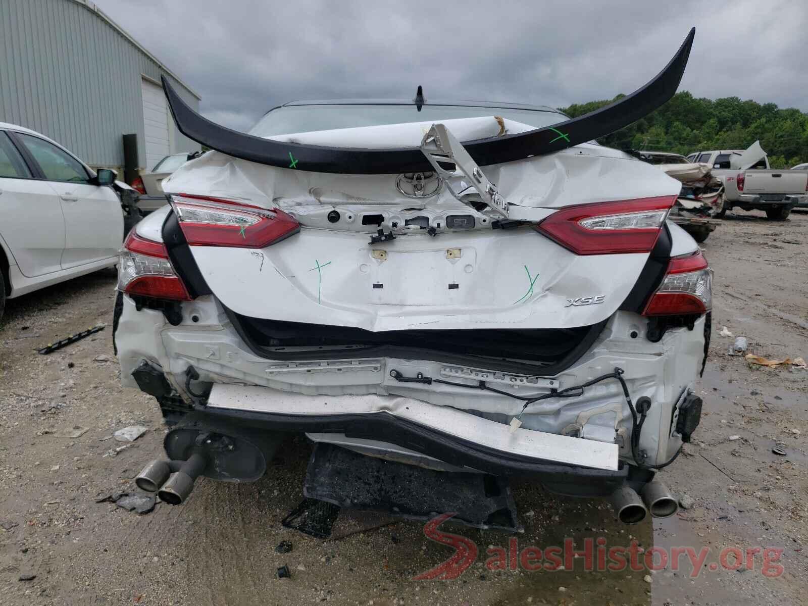 4T1B61HK2JU079468 2018 TOYOTA CAMRY