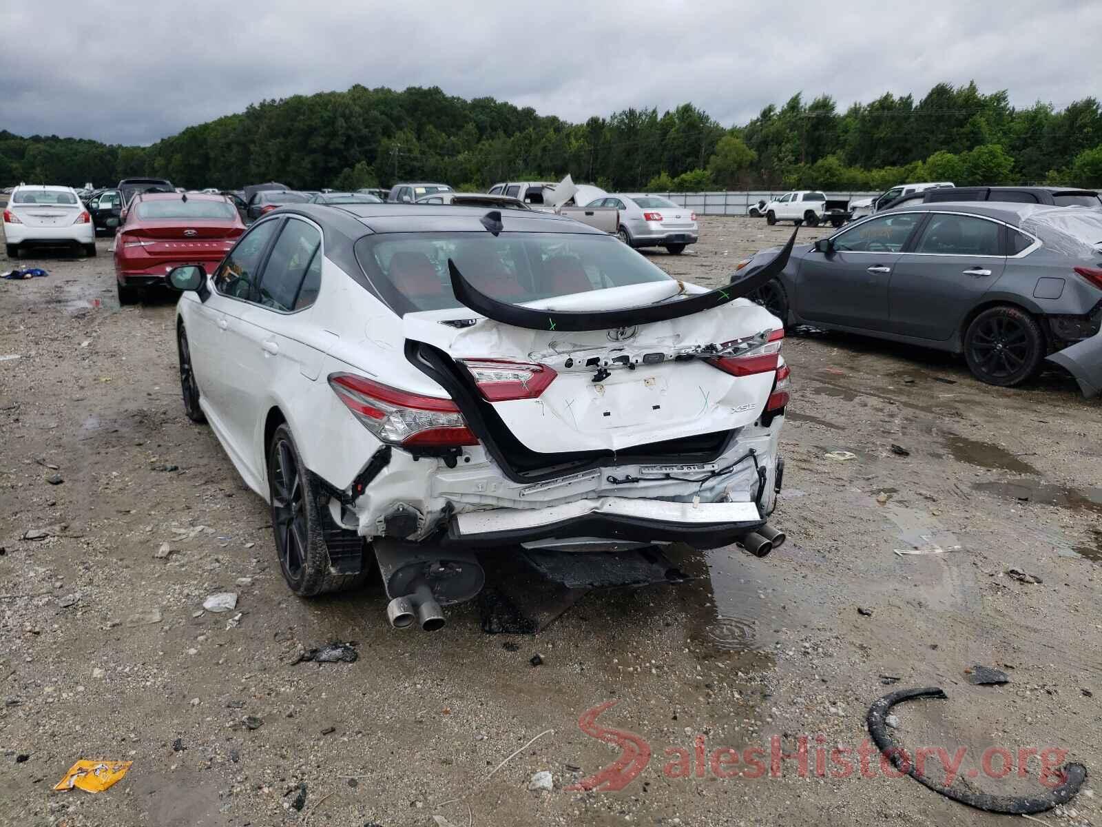 4T1B61HK2JU079468 2018 TOYOTA CAMRY