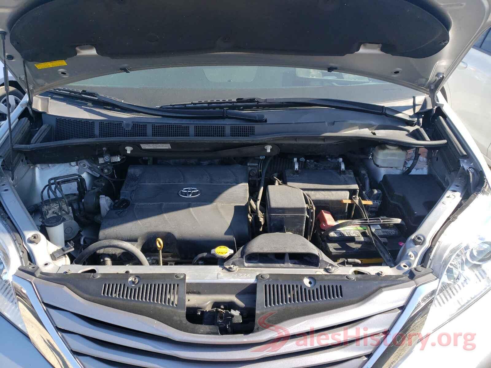 5TDYK3DC8GS728112 2016 TOYOTA SIENNA