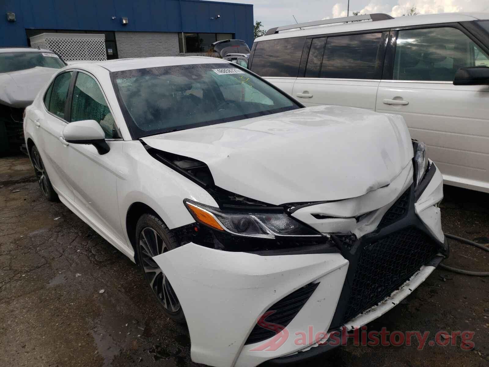 4T1B11HKXJU052713 2018 TOYOTA CAMRY