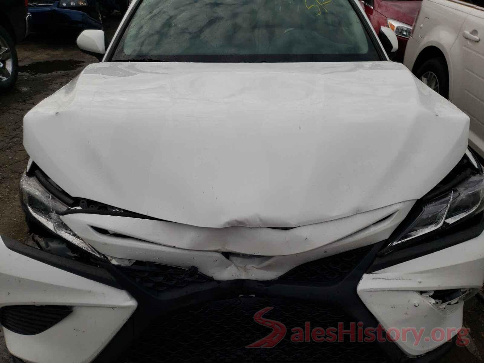 4T1B11HKXJU052713 2018 TOYOTA CAMRY