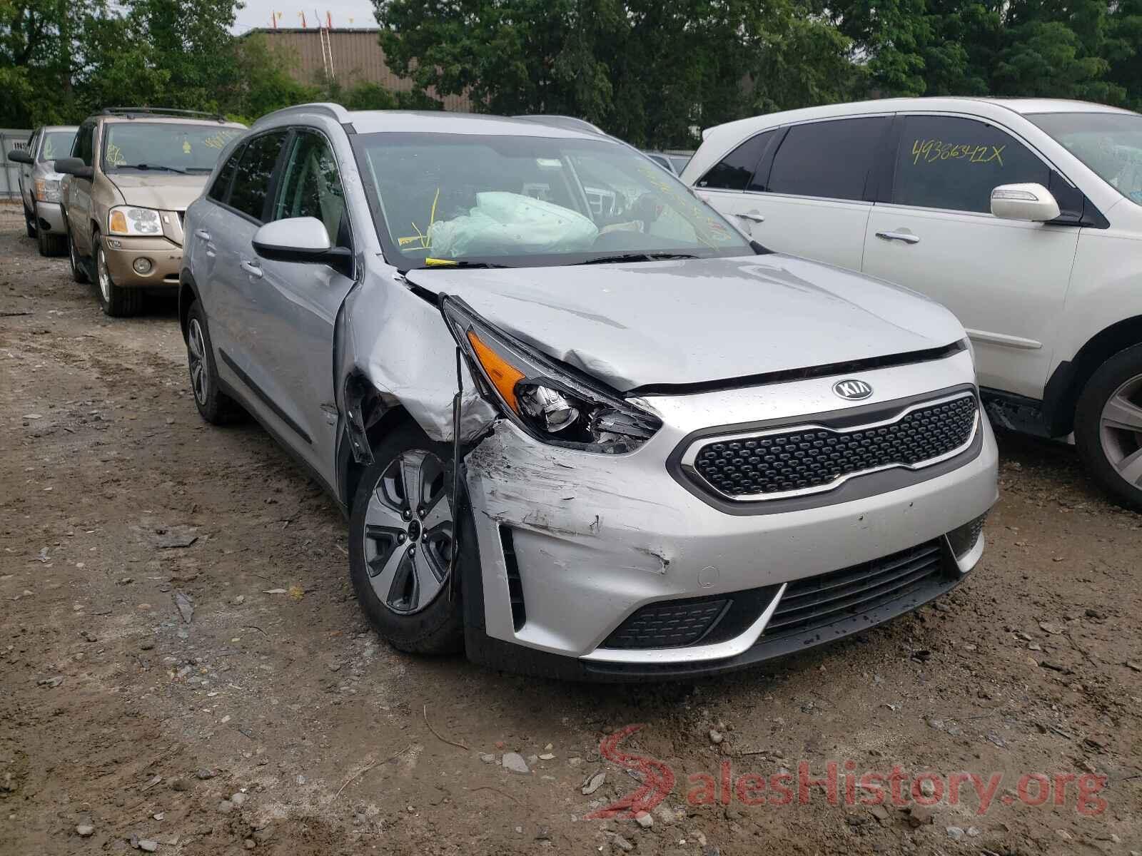 KNDCB3LC8K5292078 2019 KIA NIRO