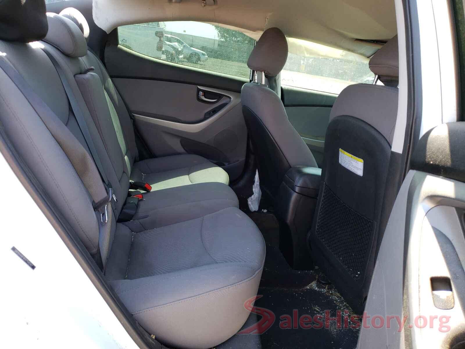 5NPDH4AE9GH754247 2016 HYUNDAI ELANTRA