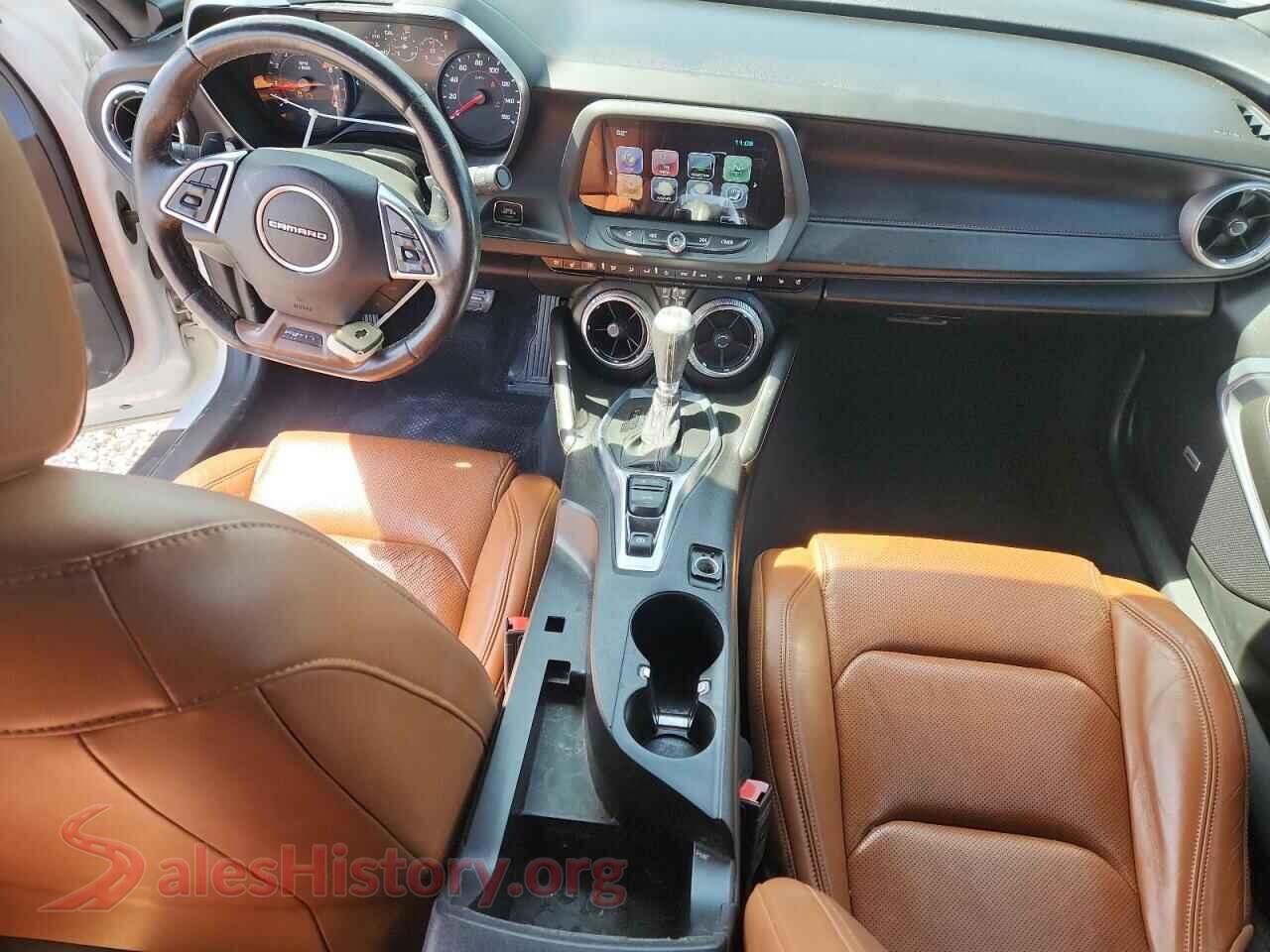 2017 CHEVROLET CAMARO VIN 1G1FD1RS8H0112638, interior dashboard