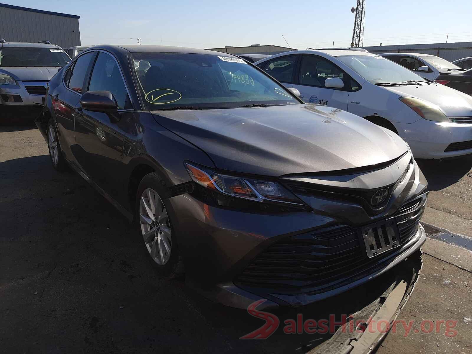 4T1B11HK5JU053168 2018 TOYOTA CAMRY