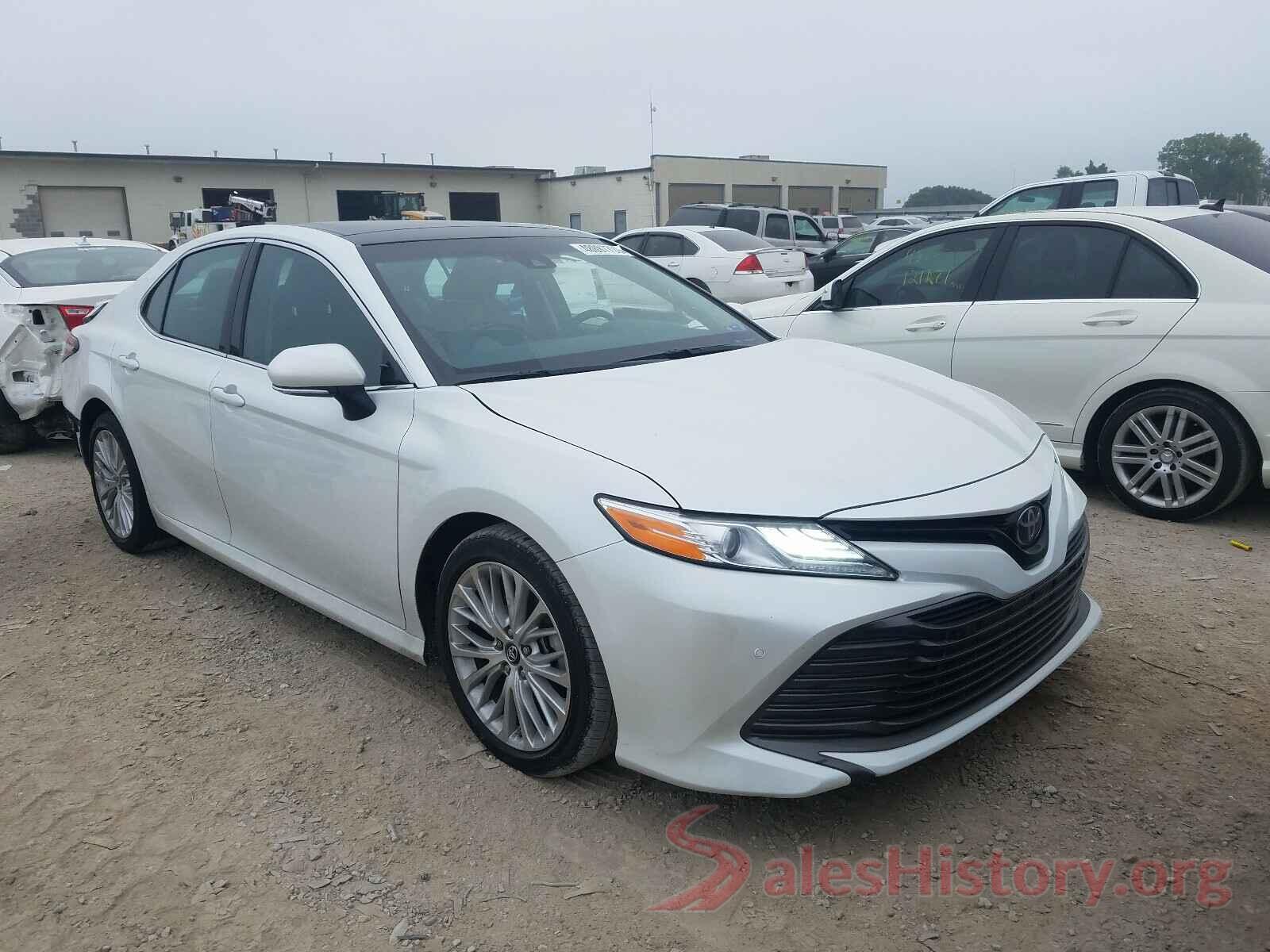 4T1B11HK1JU009524 2018 TOYOTA CAMRY