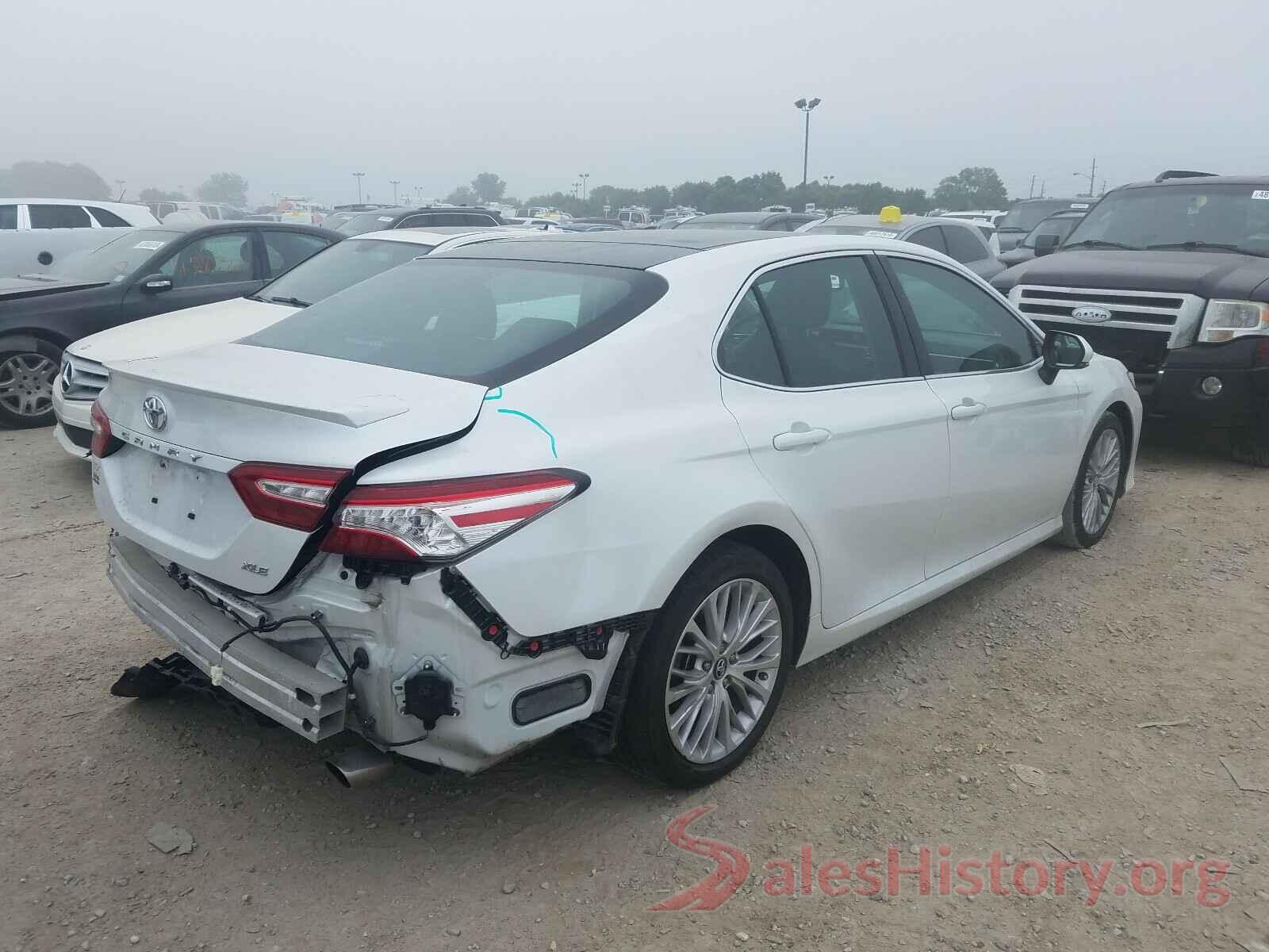 4T1B11HK1JU009524 2018 TOYOTA CAMRY