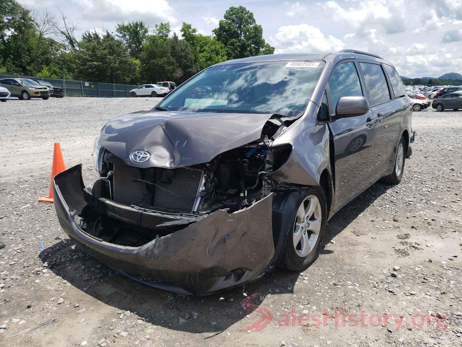 5TDKZ3DC5HS823780 2017 TOYOTA SIENNA