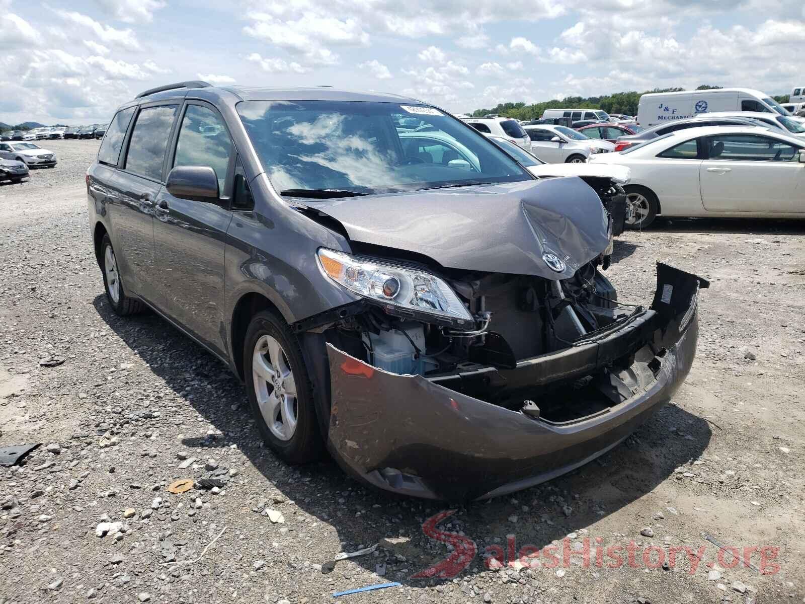 5TDKZ3DC5HS823780 2017 TOYOTA SIENNA