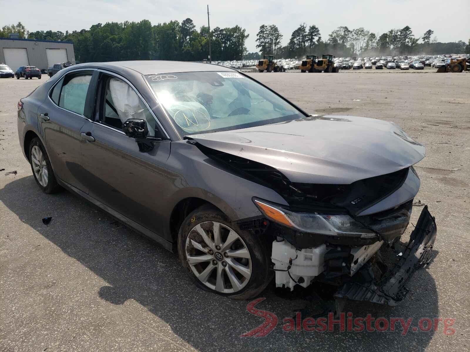 4T1B11HK4JU651011 2018 TOYOTA CAMRY