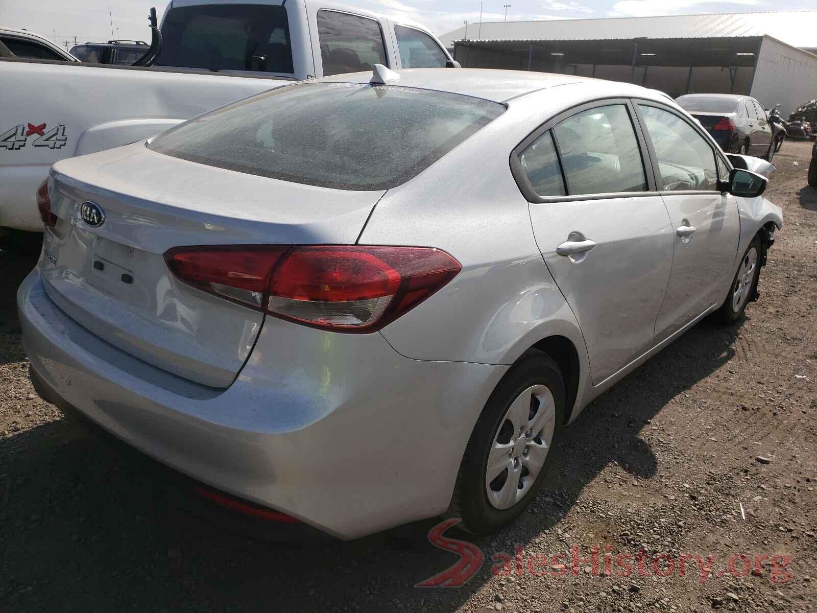 3KPFK4A73JE276303 2018 KIA FORTE