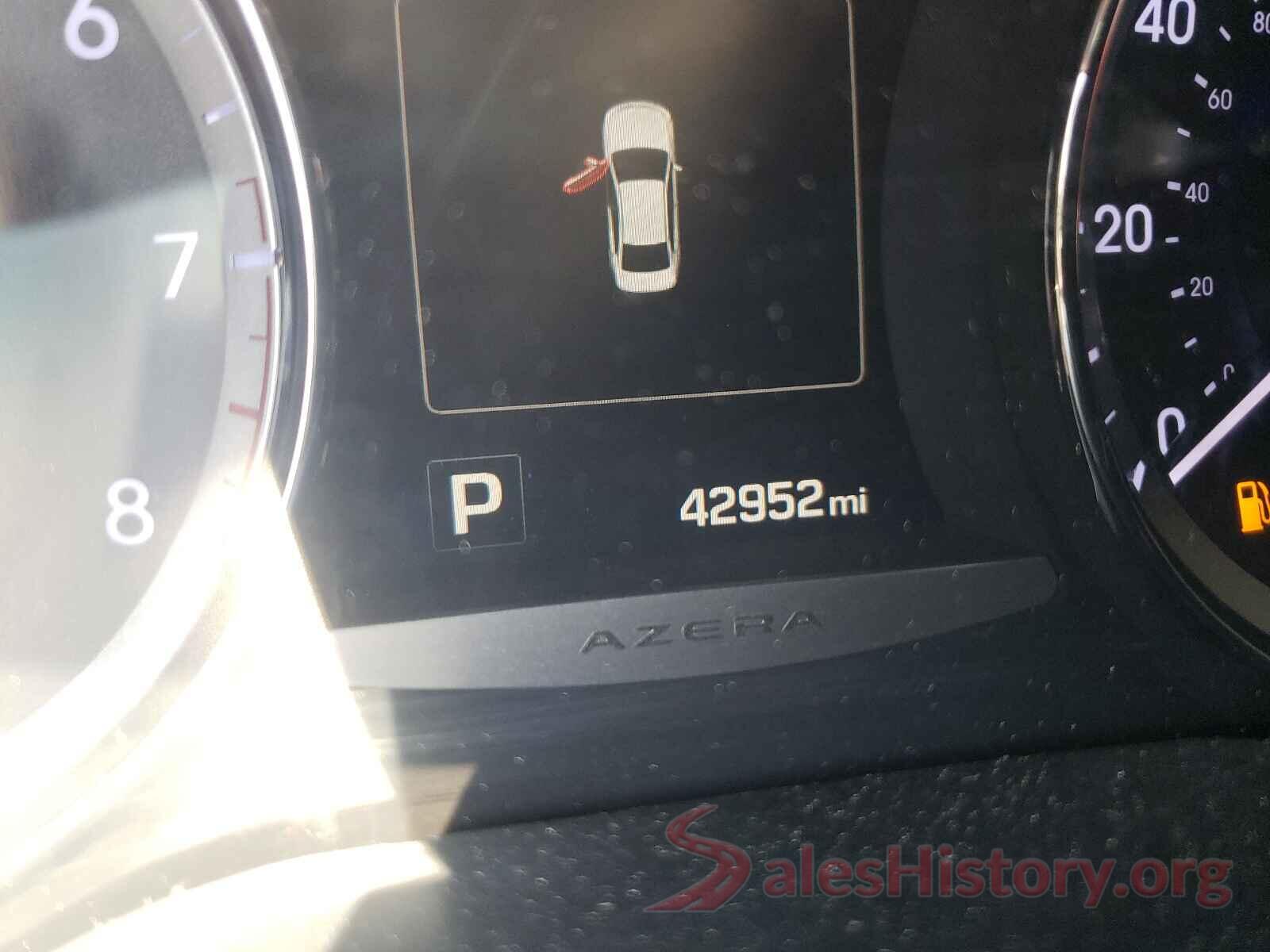 KMHFG4JG4HA579147 2017 HYUNDAI AZERA