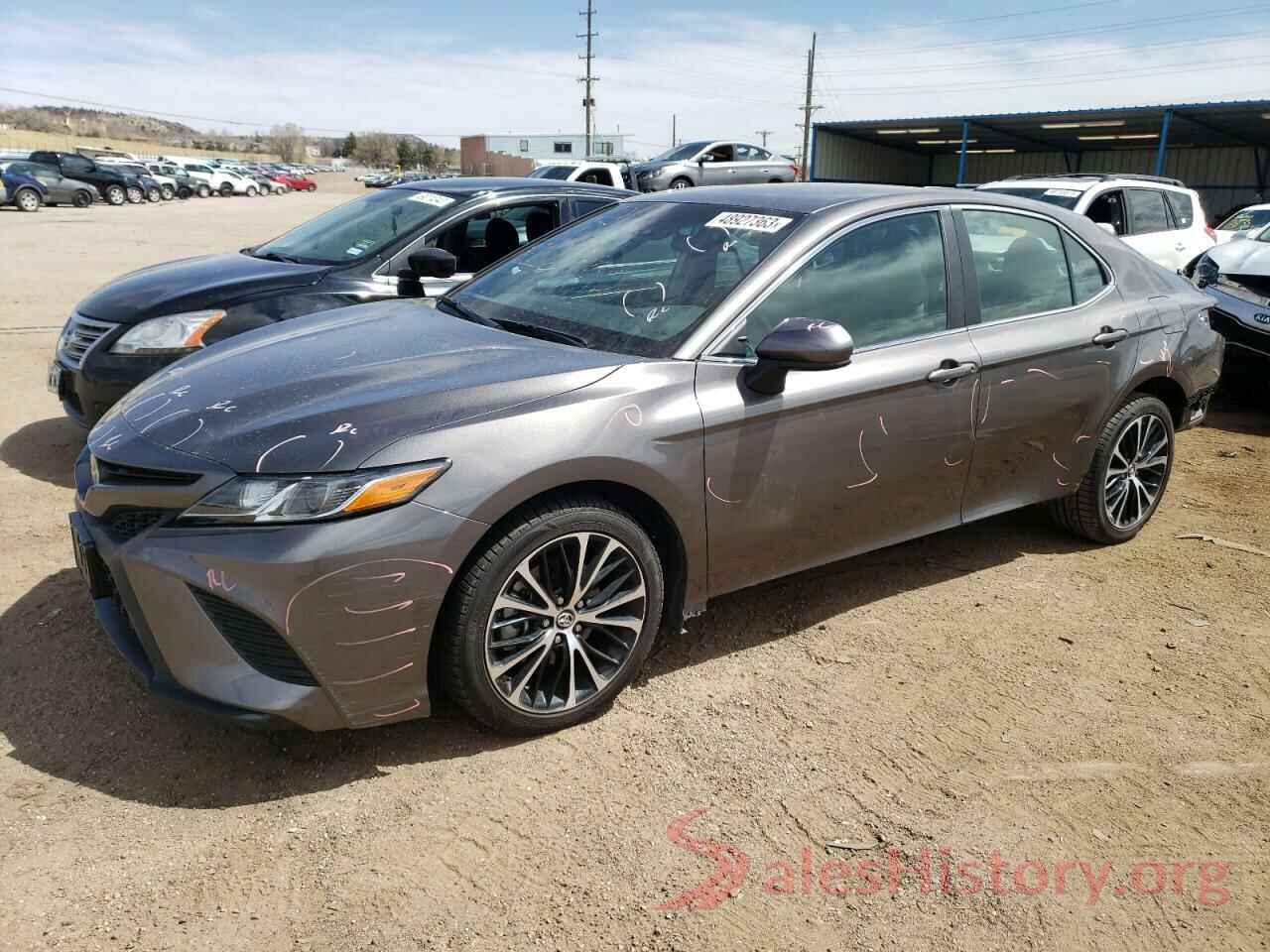 4T1B11HK8JU080588 2018 TOYOTA CAMRY