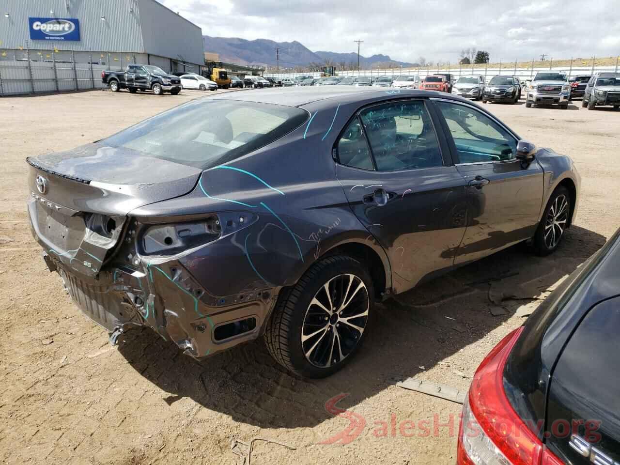 4T1B11HK8JU080588 2018 TOYOTA CAMRY