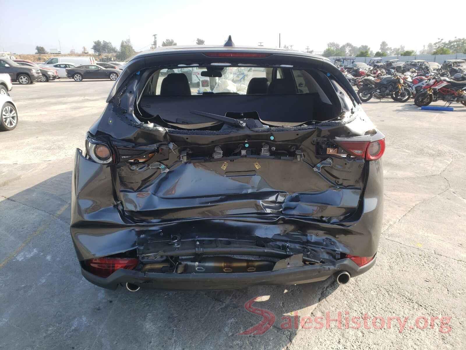 JM3KFACM7J1456978 2018 MAZDA CX-5