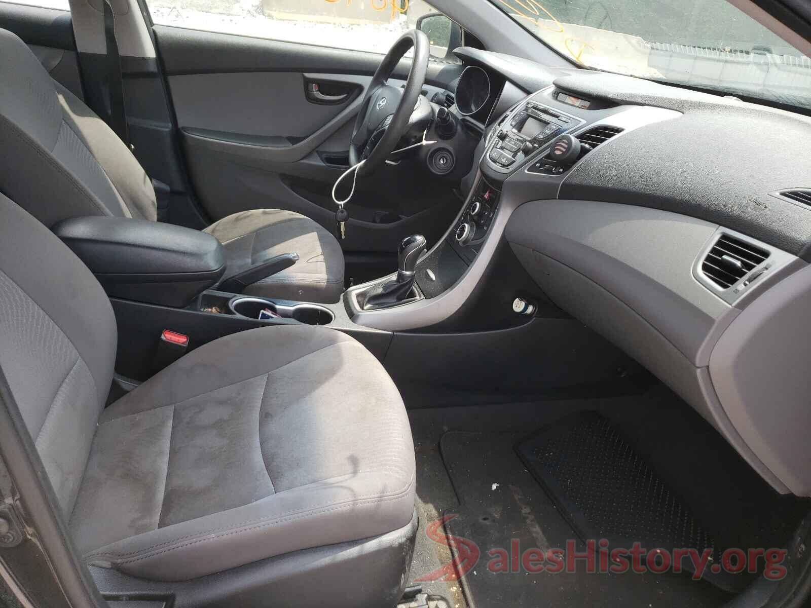 5NPDH4AE9GH749999 2016 HYUNDAI ELANTRA