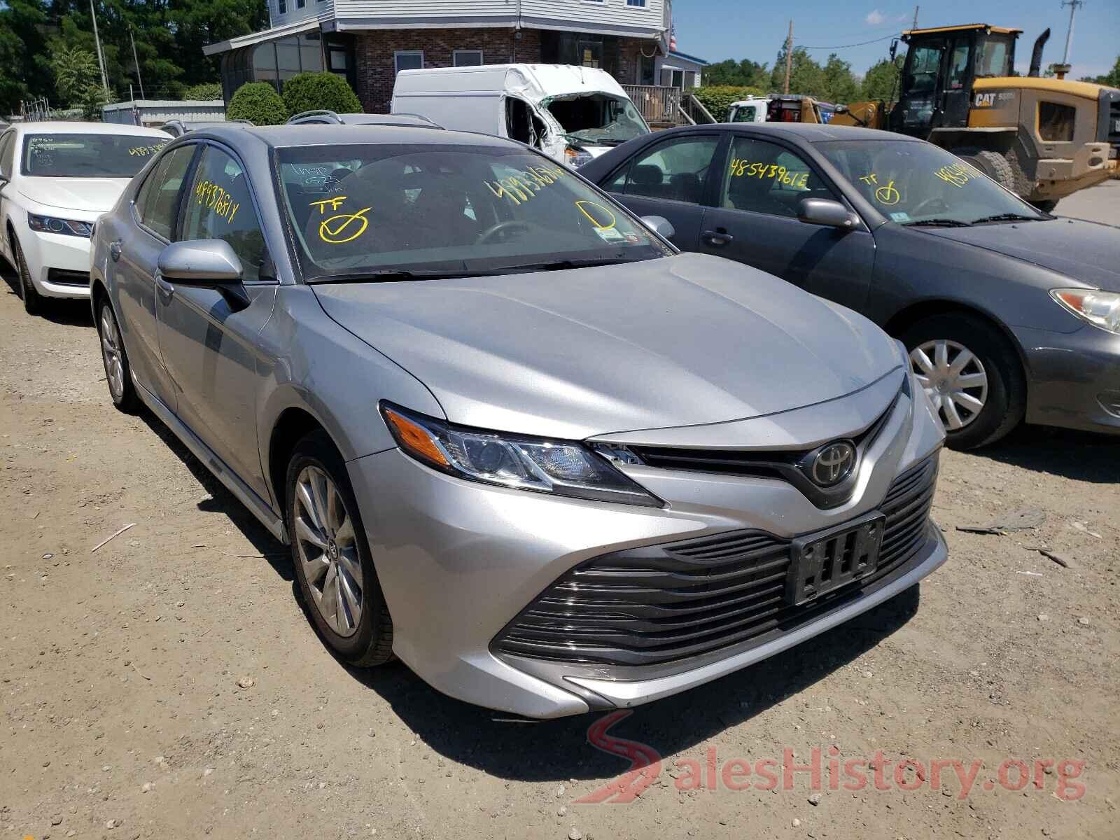 4T1B11HK4JU652725 2018 TOYOTA CAMRY