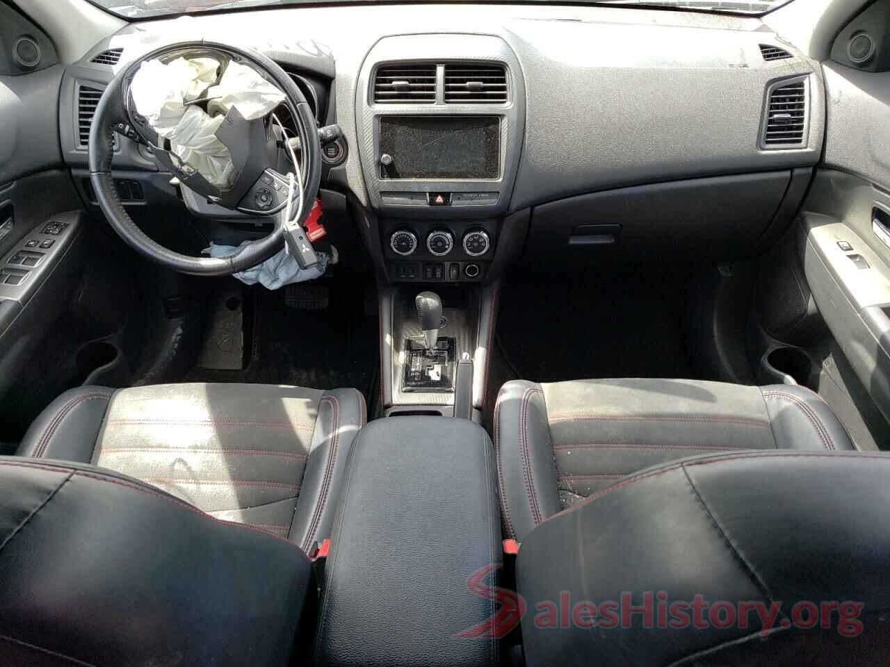 JA4AR3AW0JU000471 2018 MITSUBISHI OUTLANDER