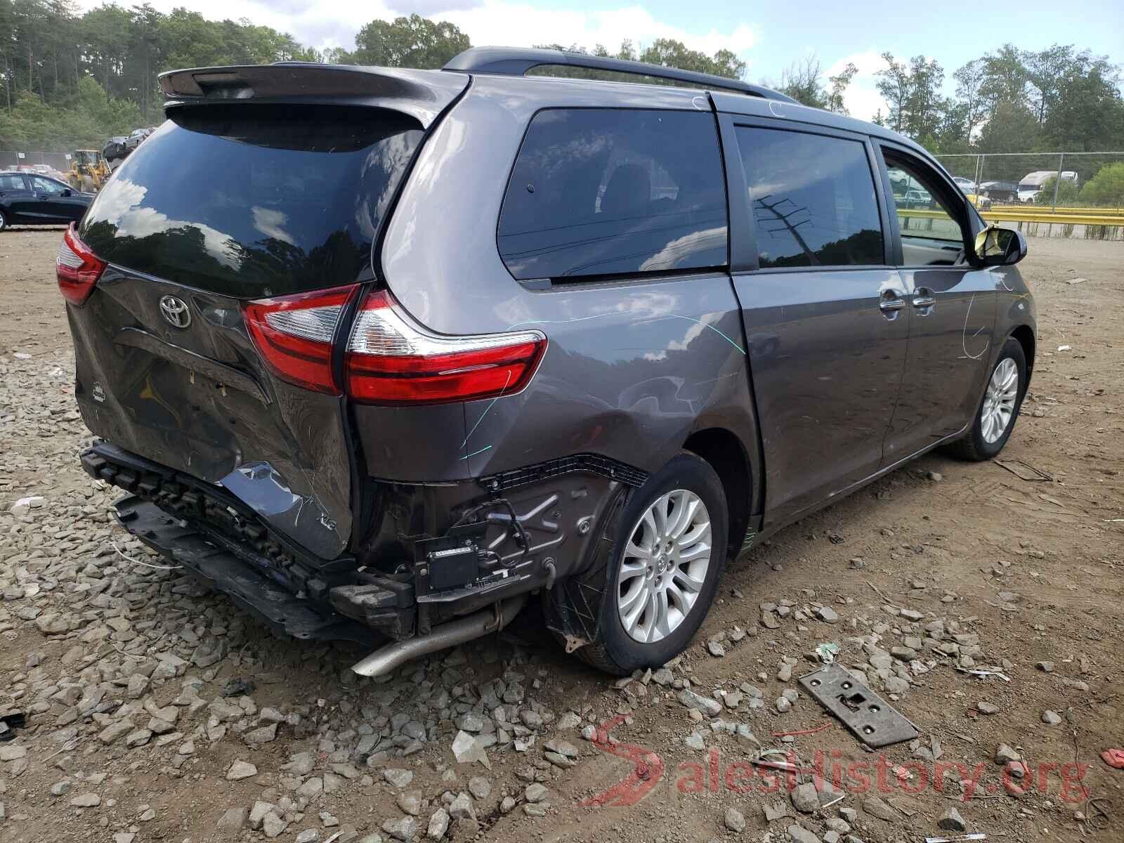 5TDYZ3DC2HS818417 2017 TOYOTA SIENNA