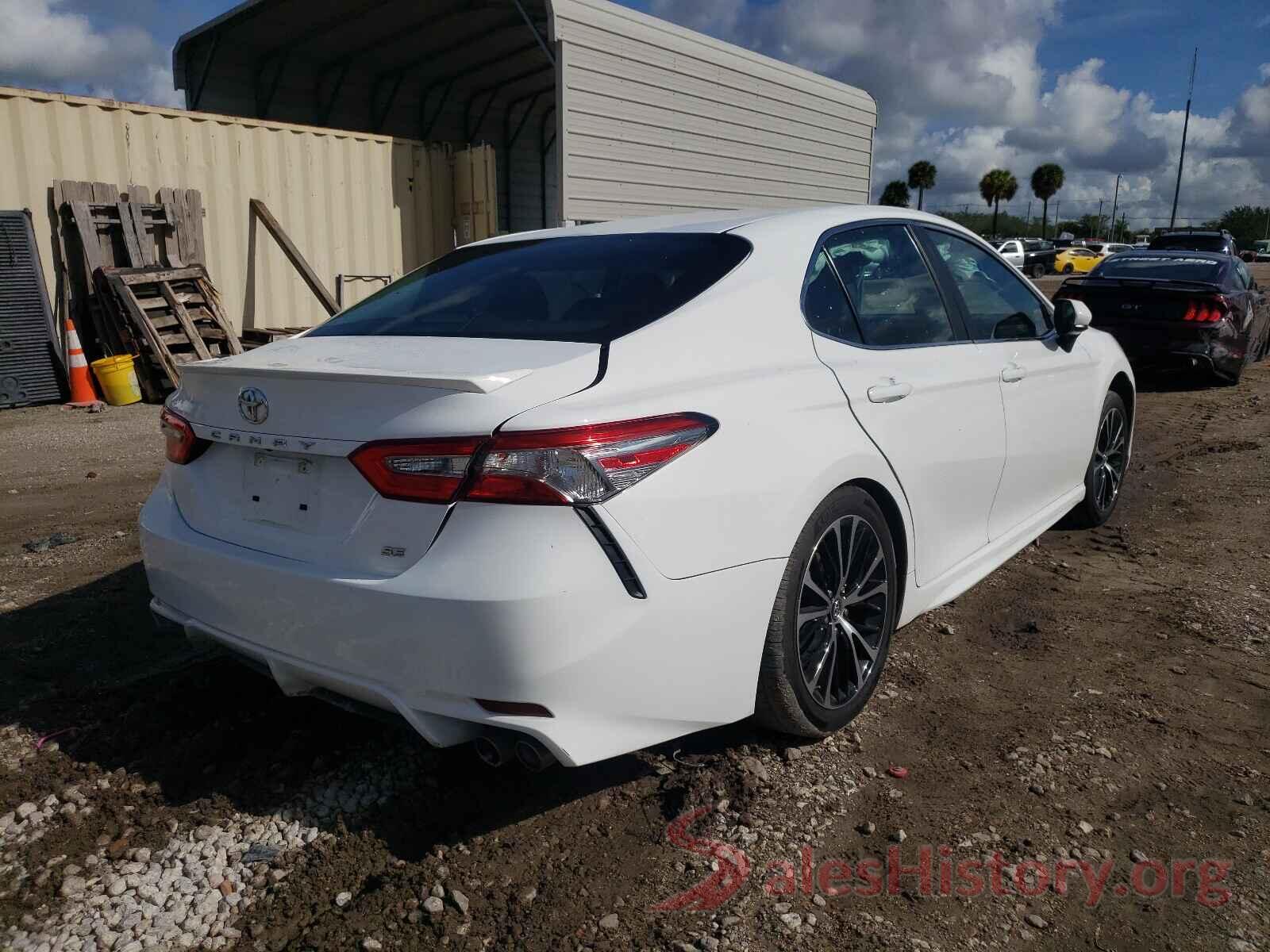 4T1B11HK7JU560783 2018 TOYOTA CAMRY