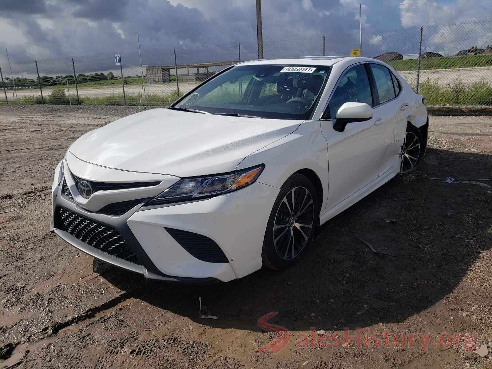 4T1B11HK7JU560783 2018 TOYOTA CAMRY