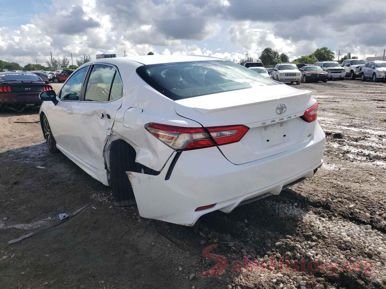 4T1B11HK7JU560783 2018 TOYOTA CAMRY